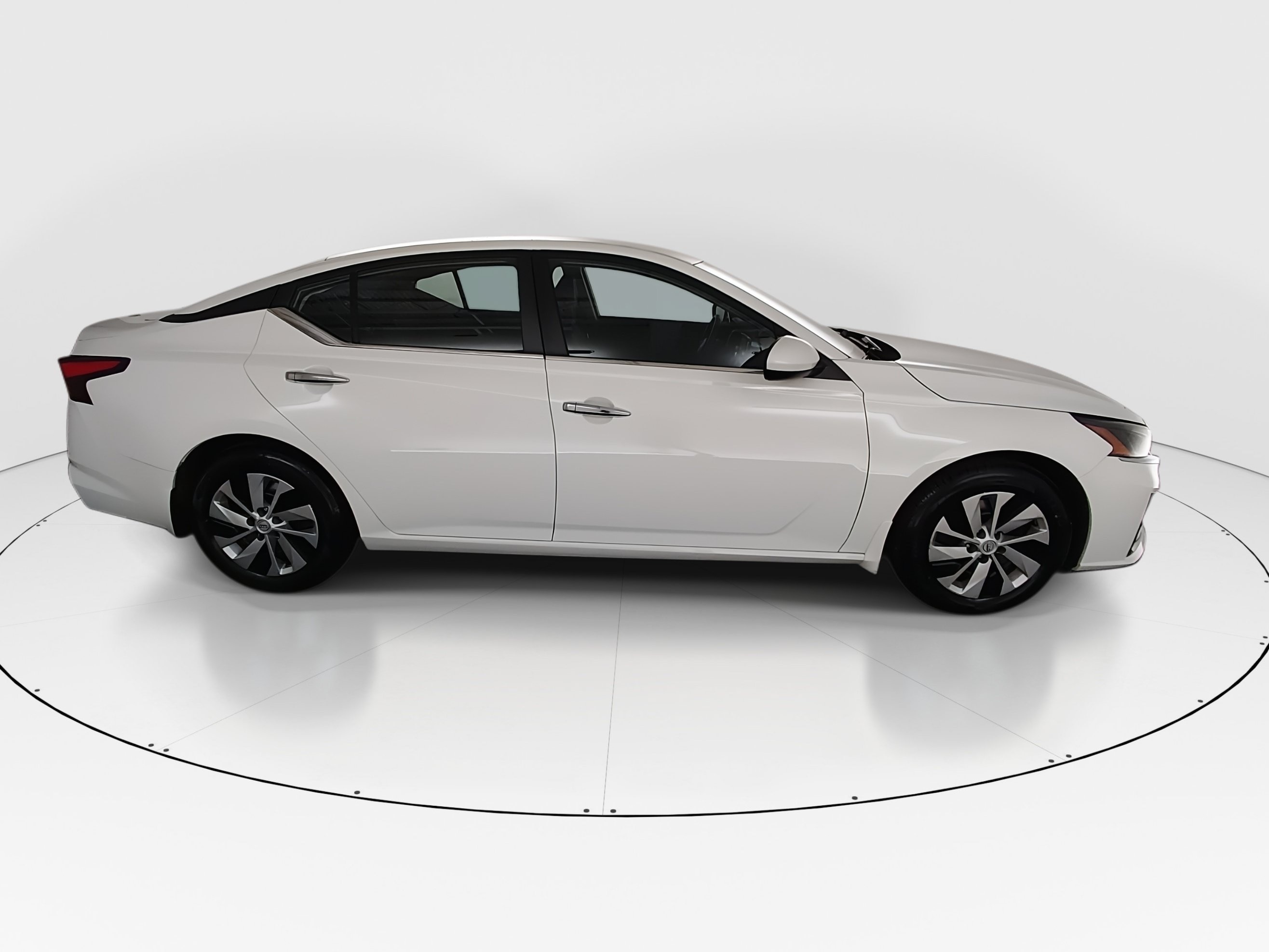 2023 Nissan Altima S - Photo 8