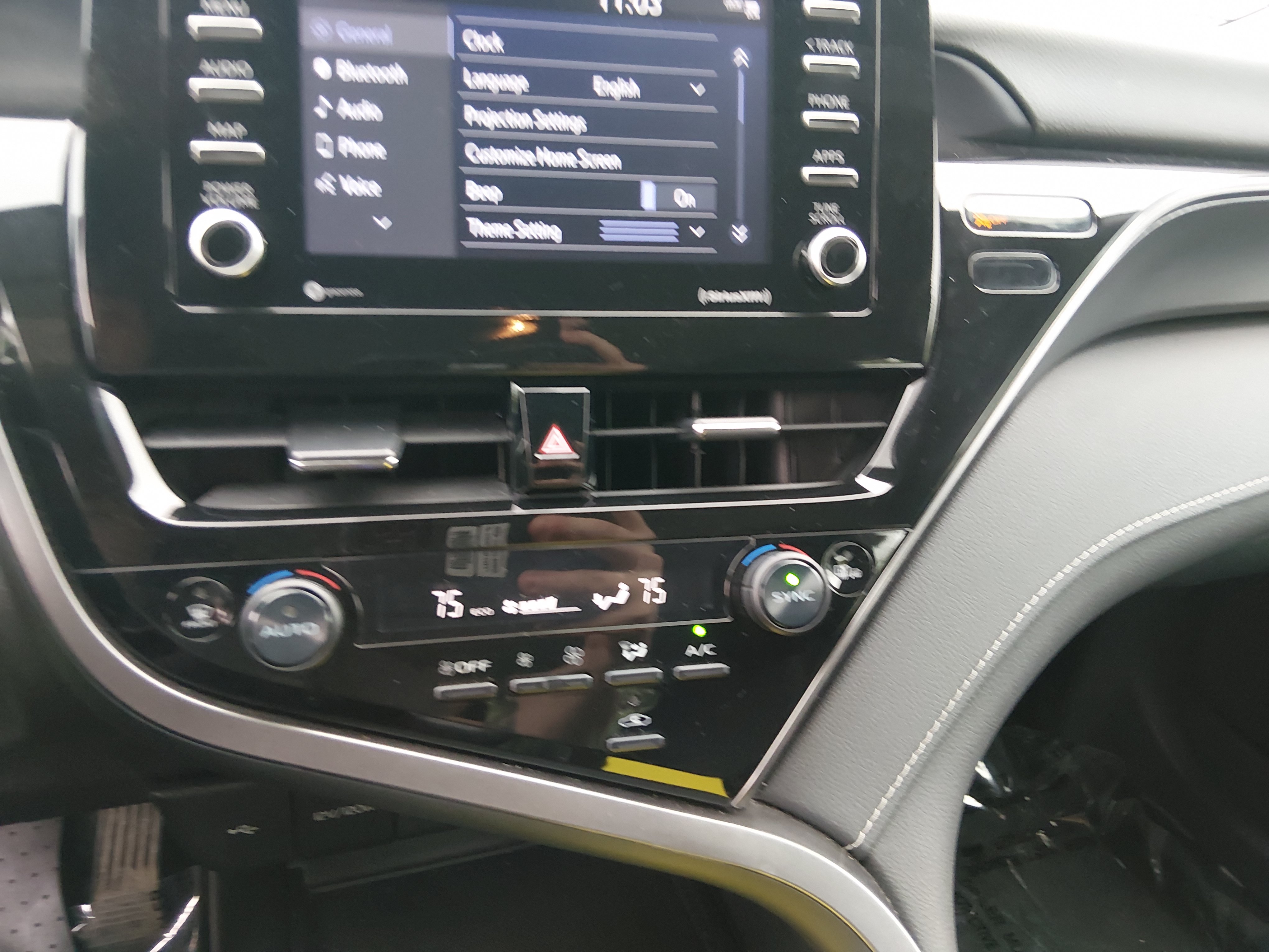 2024 Toyota Camry SE - Photo 13