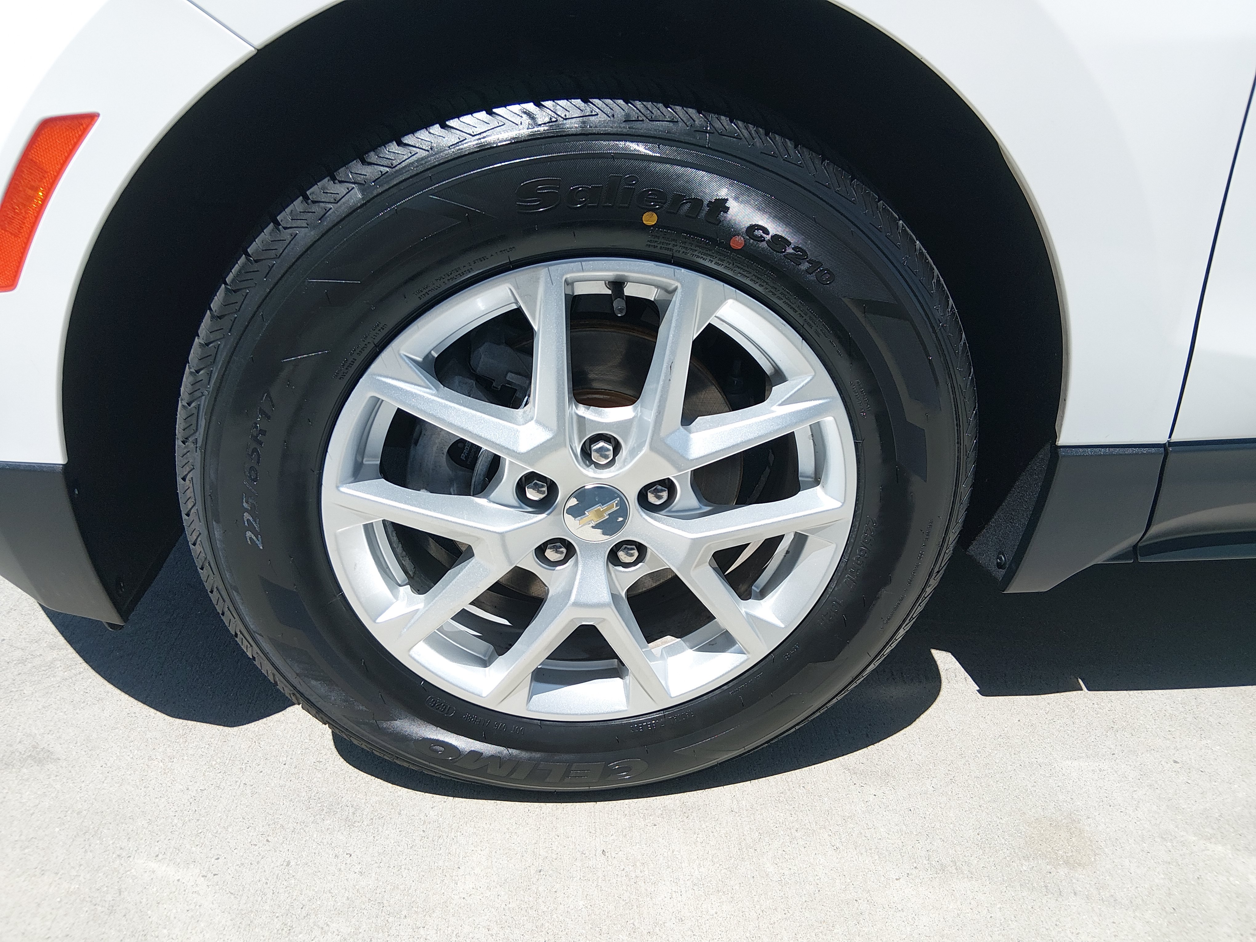 2024 Chevrolet Equinox LT - Photo 10