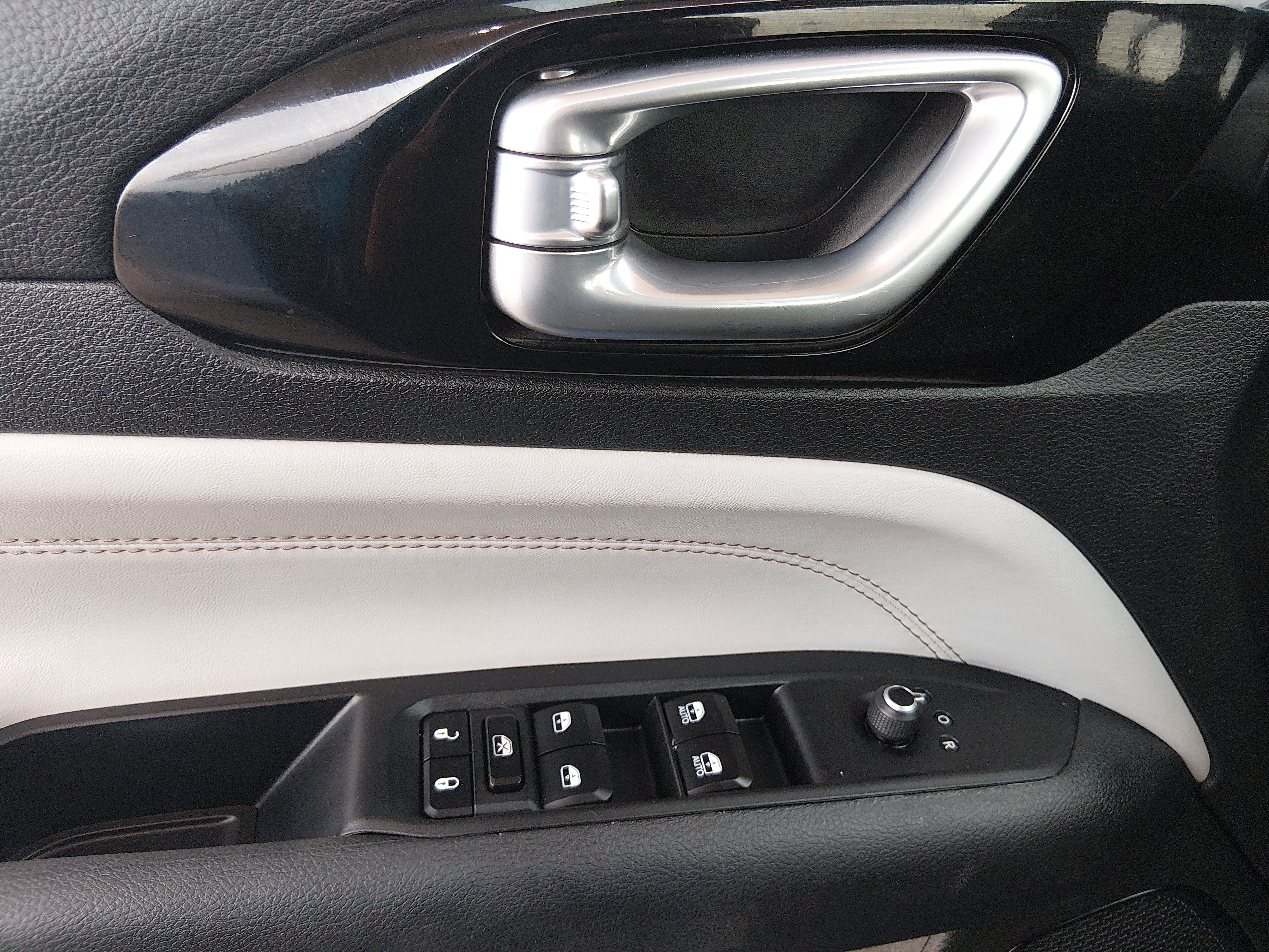 2025 Jeep Compass Limited - Photo 18