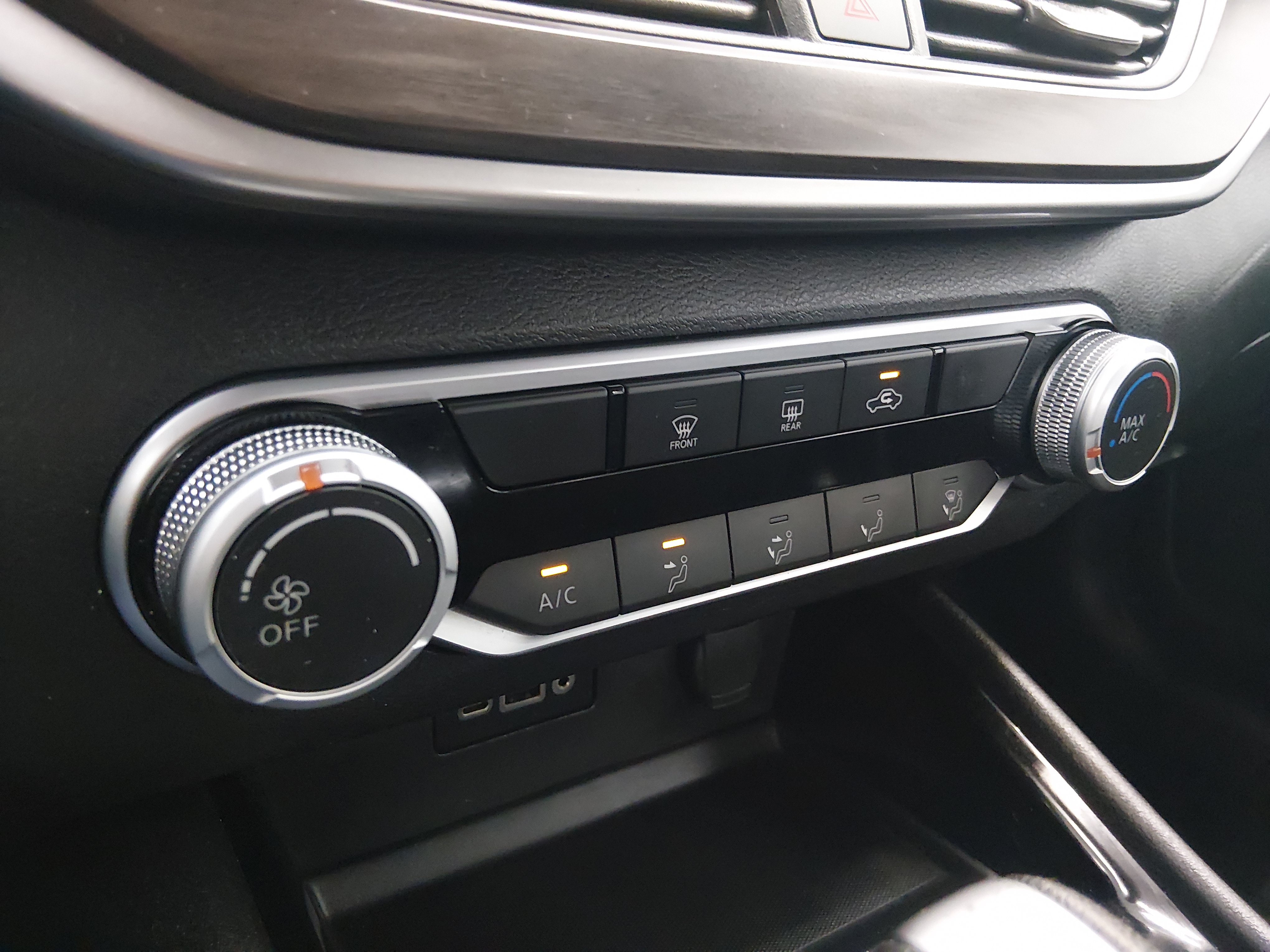 2024 Nissan Altima SV - Photo 13
