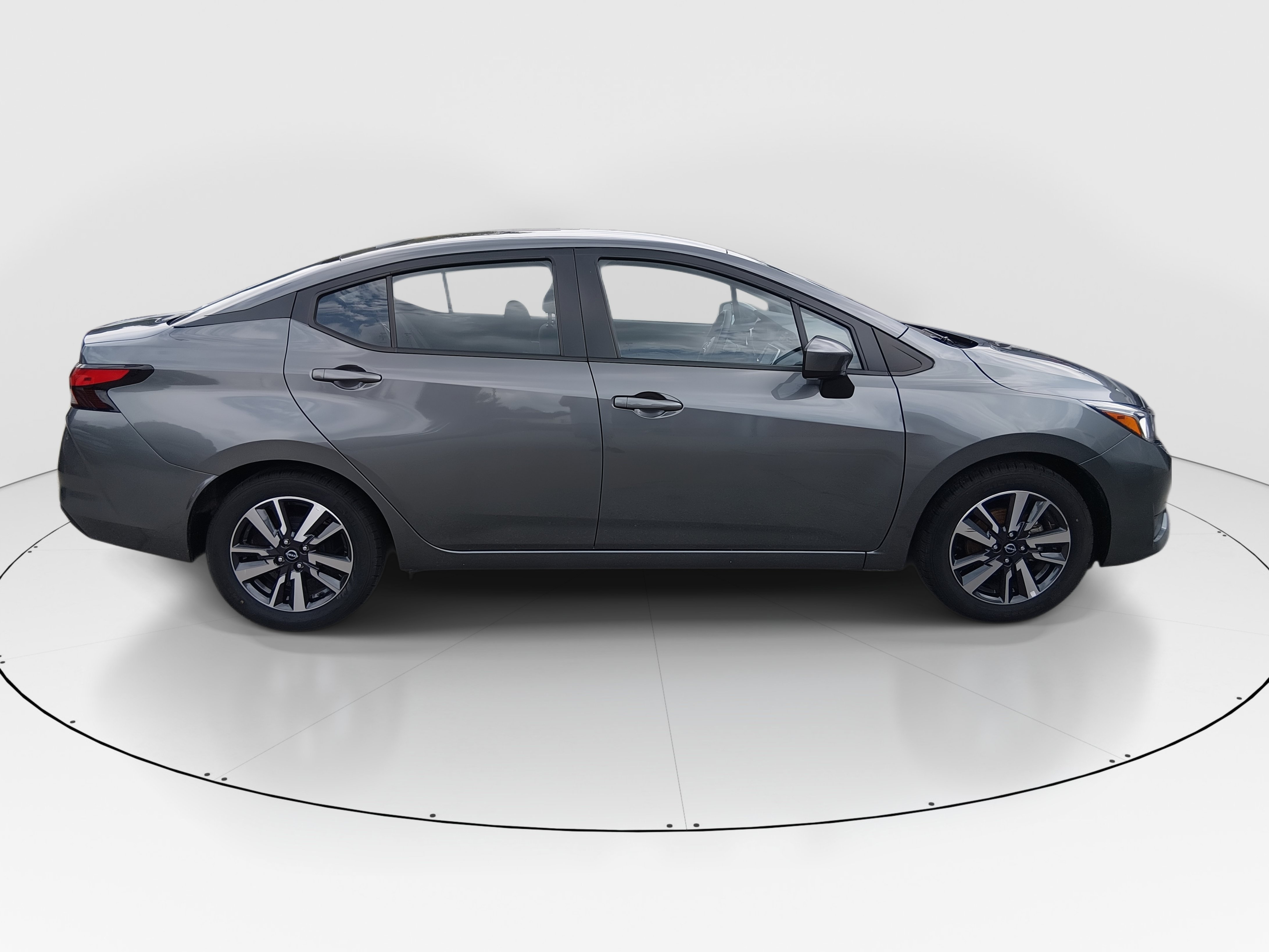 2024 Nissan Versa Sedan SV - Photo 8