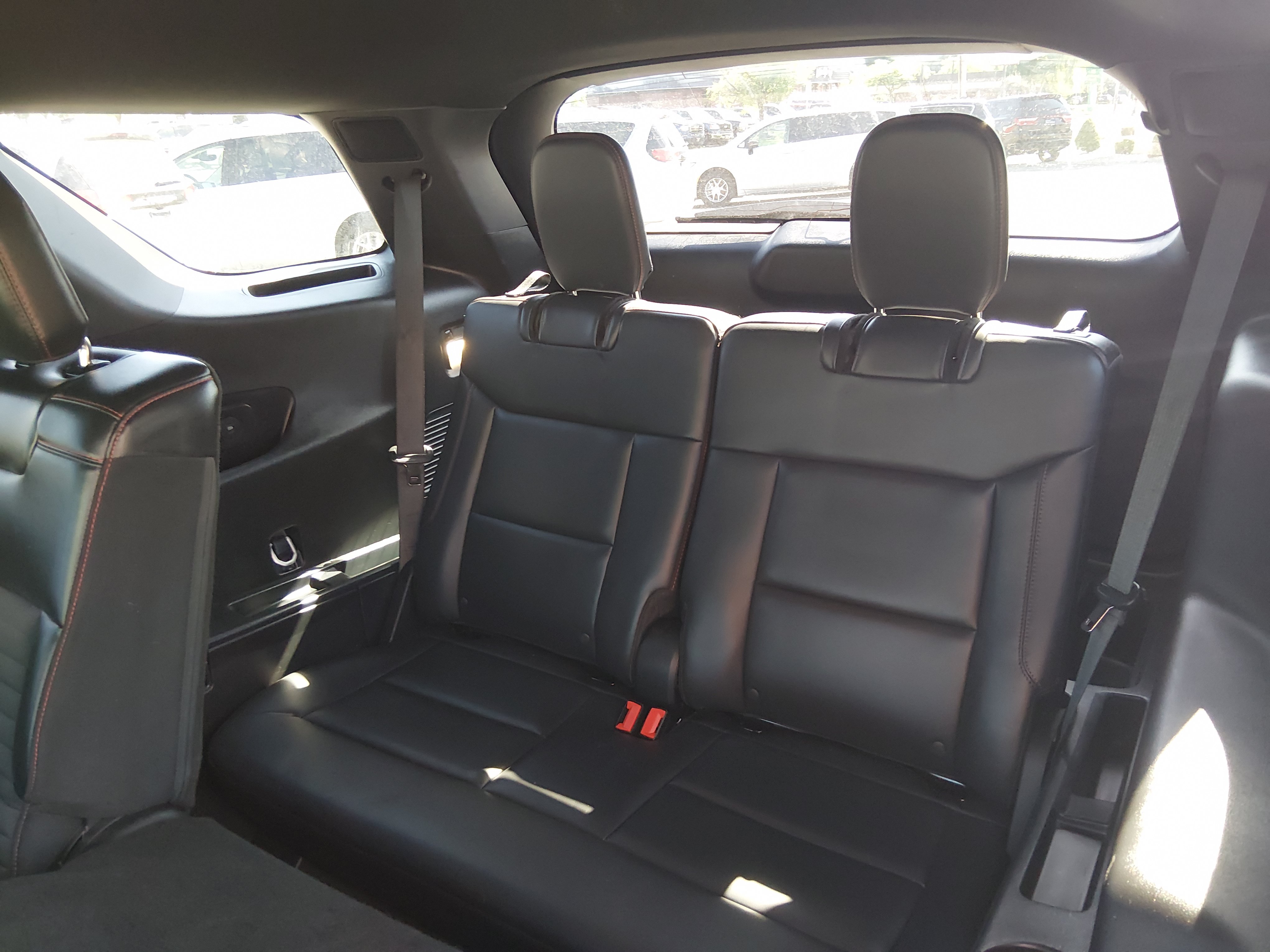 2025 Ford Explorer ST-LINE - Photo 18