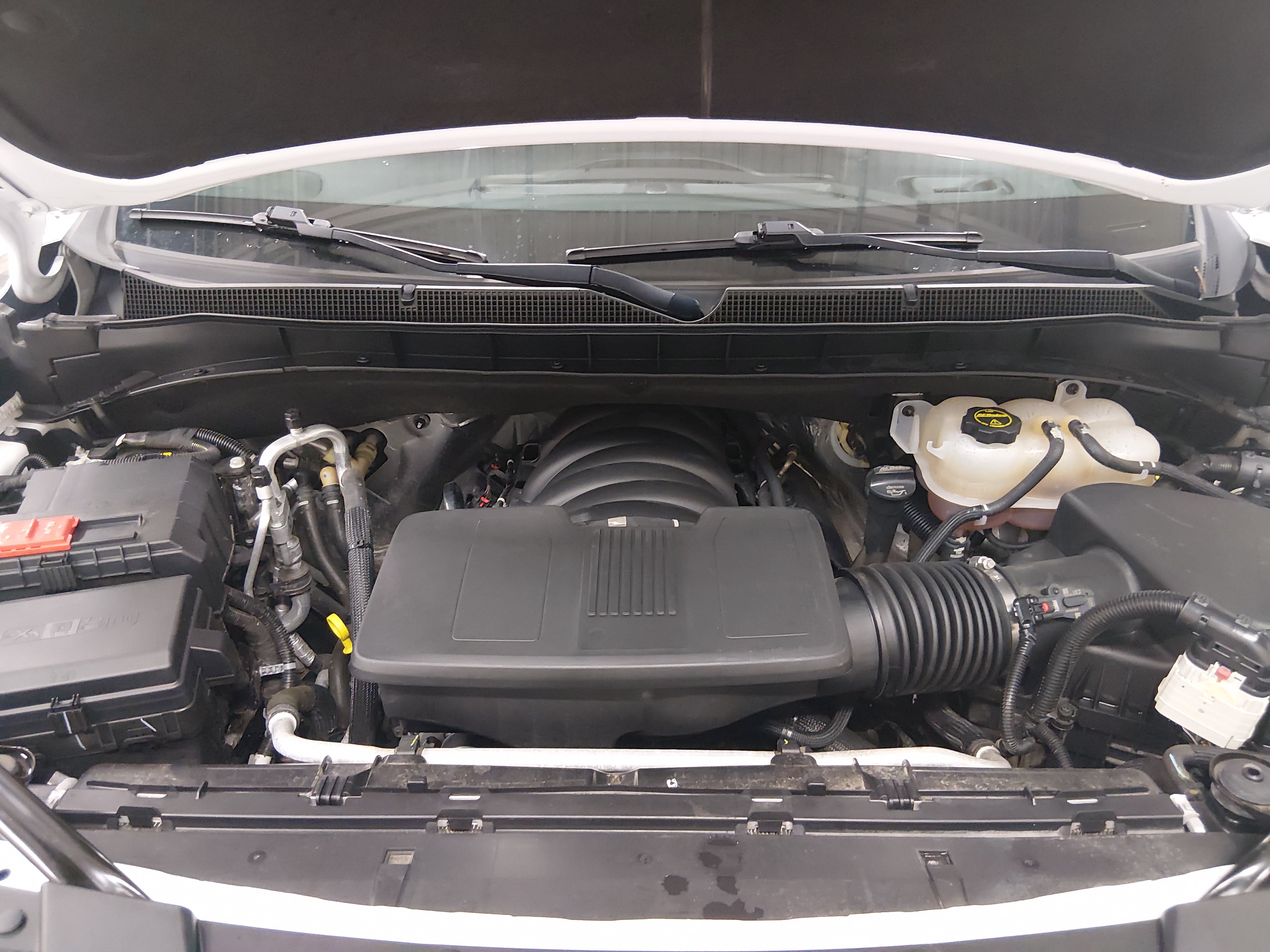 2024 Chevrolet Suburban LT - Photo 9