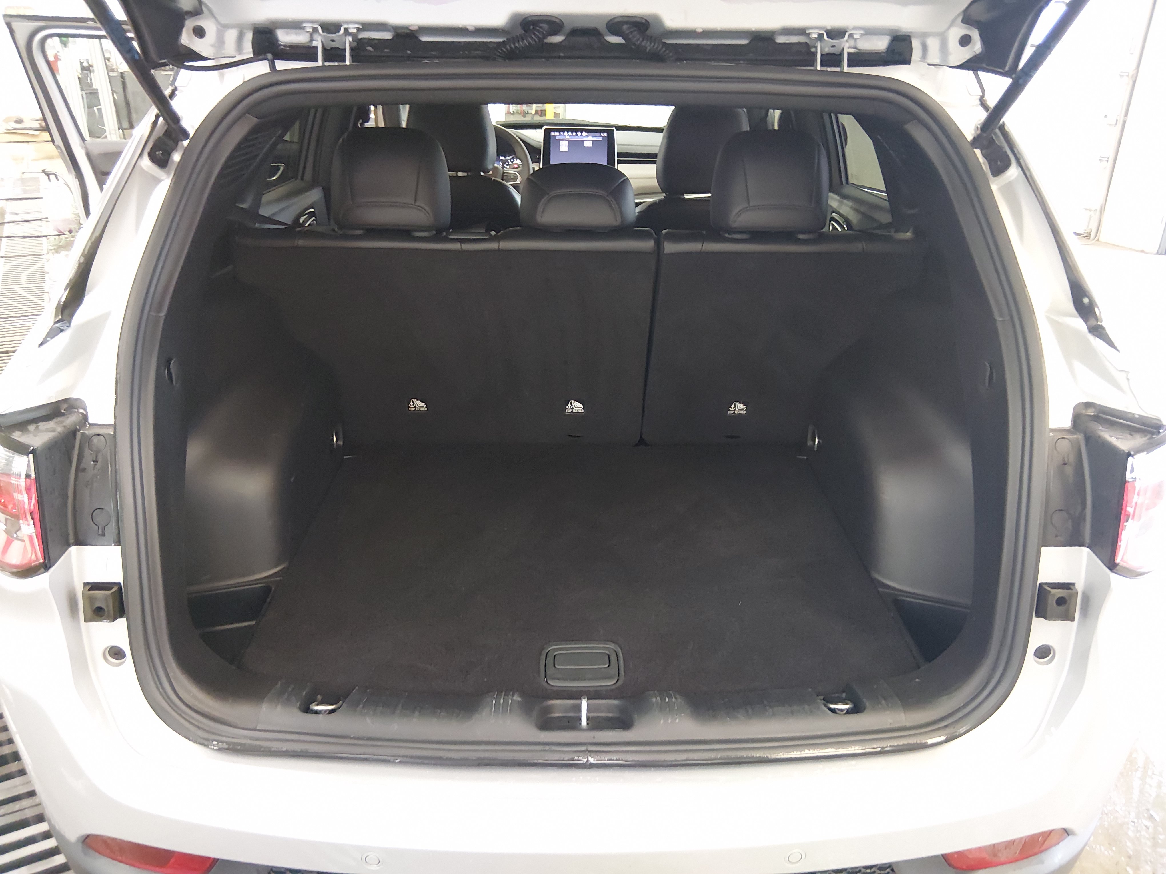 2025 Jeep Compass Limited - Photo 11