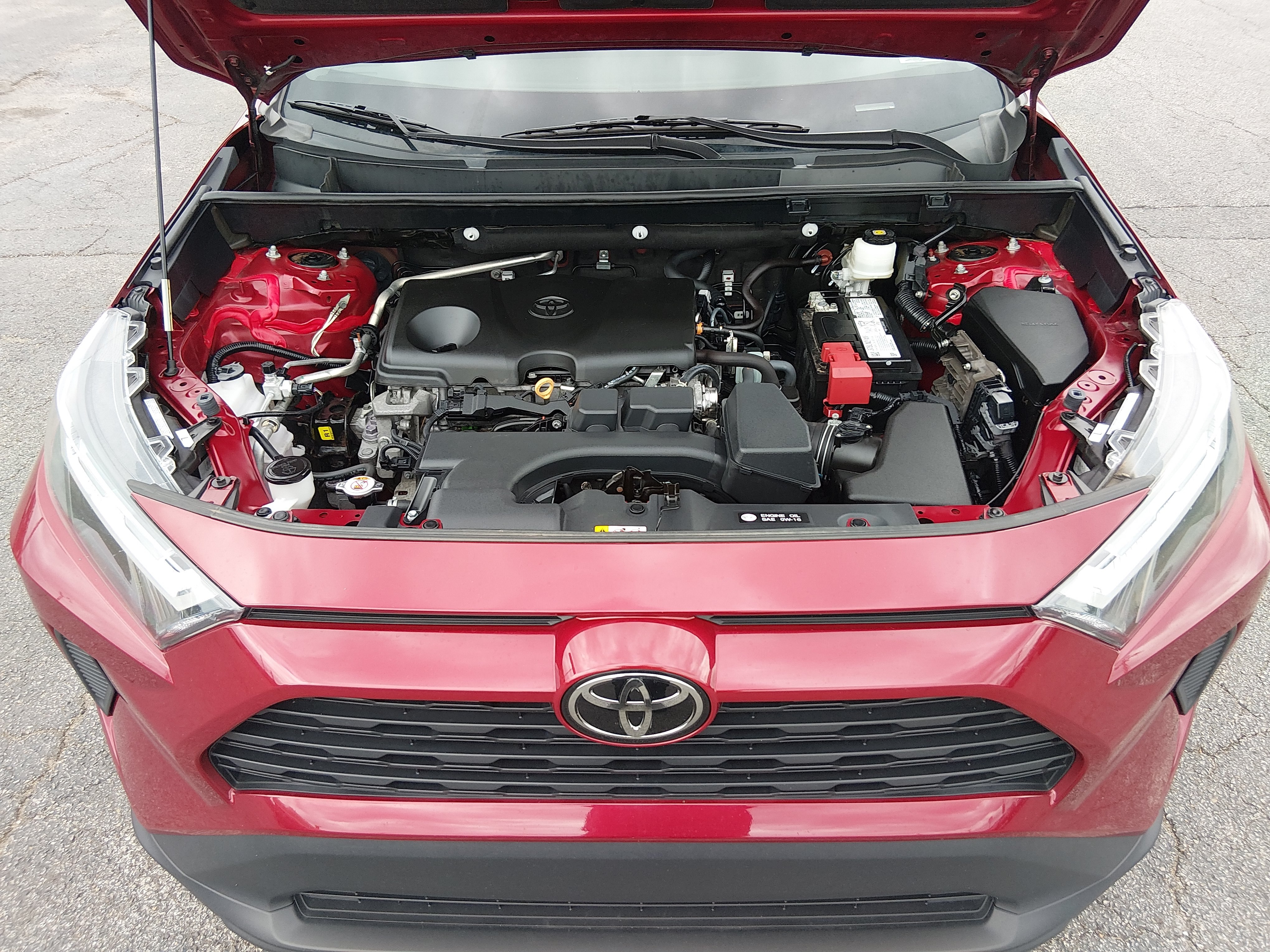 2023 Toyota RAV4 LE - Photo 9
