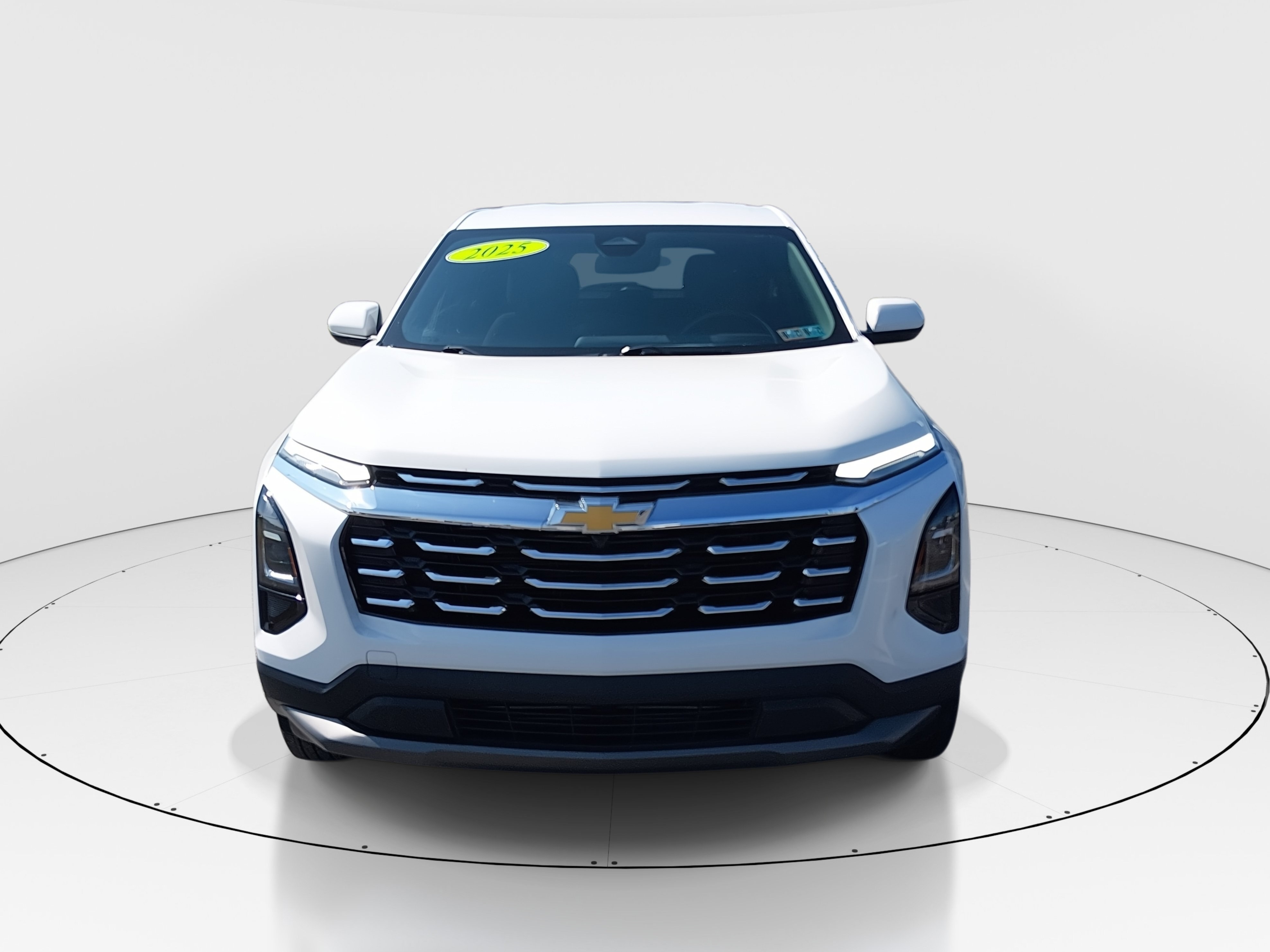 2025 Chevrolet Equinox LT - Photo 2