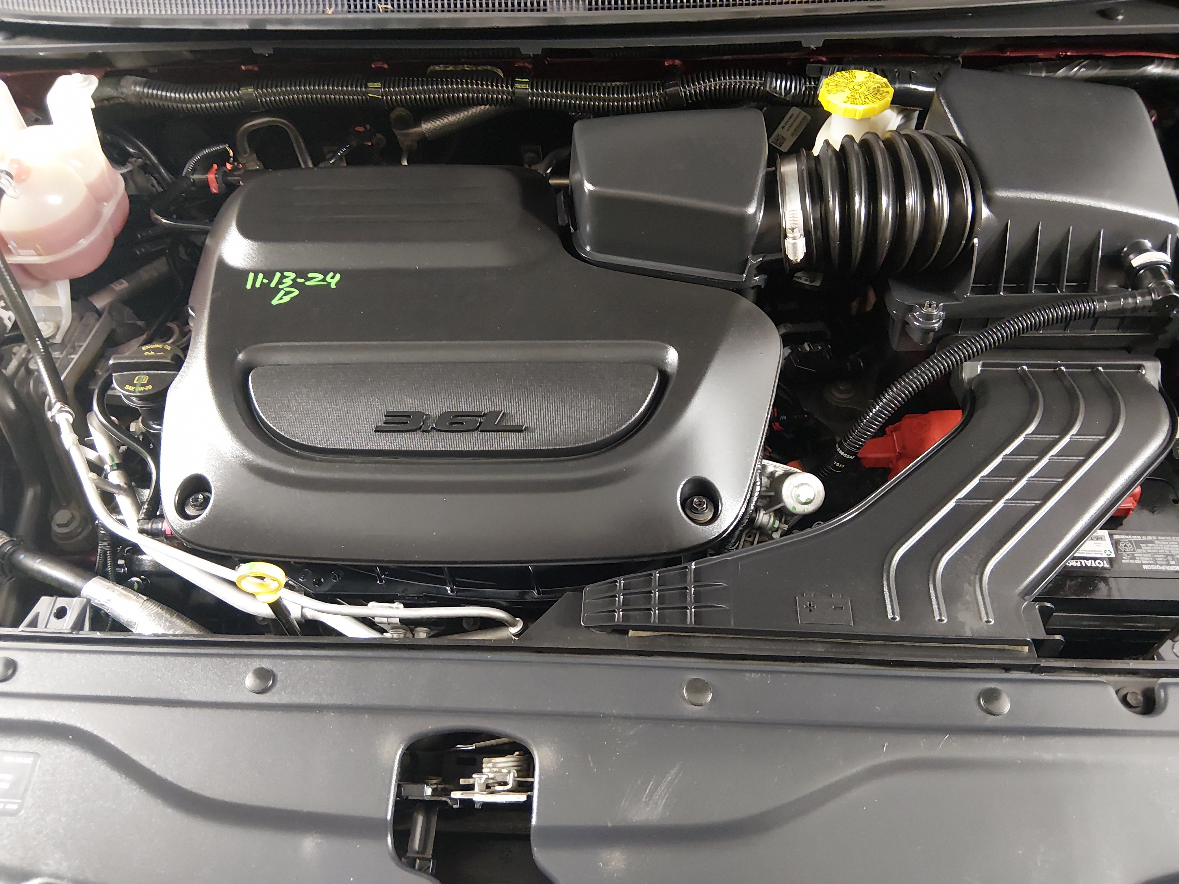 2023 Chrysler Voyager LX - Photo 9
