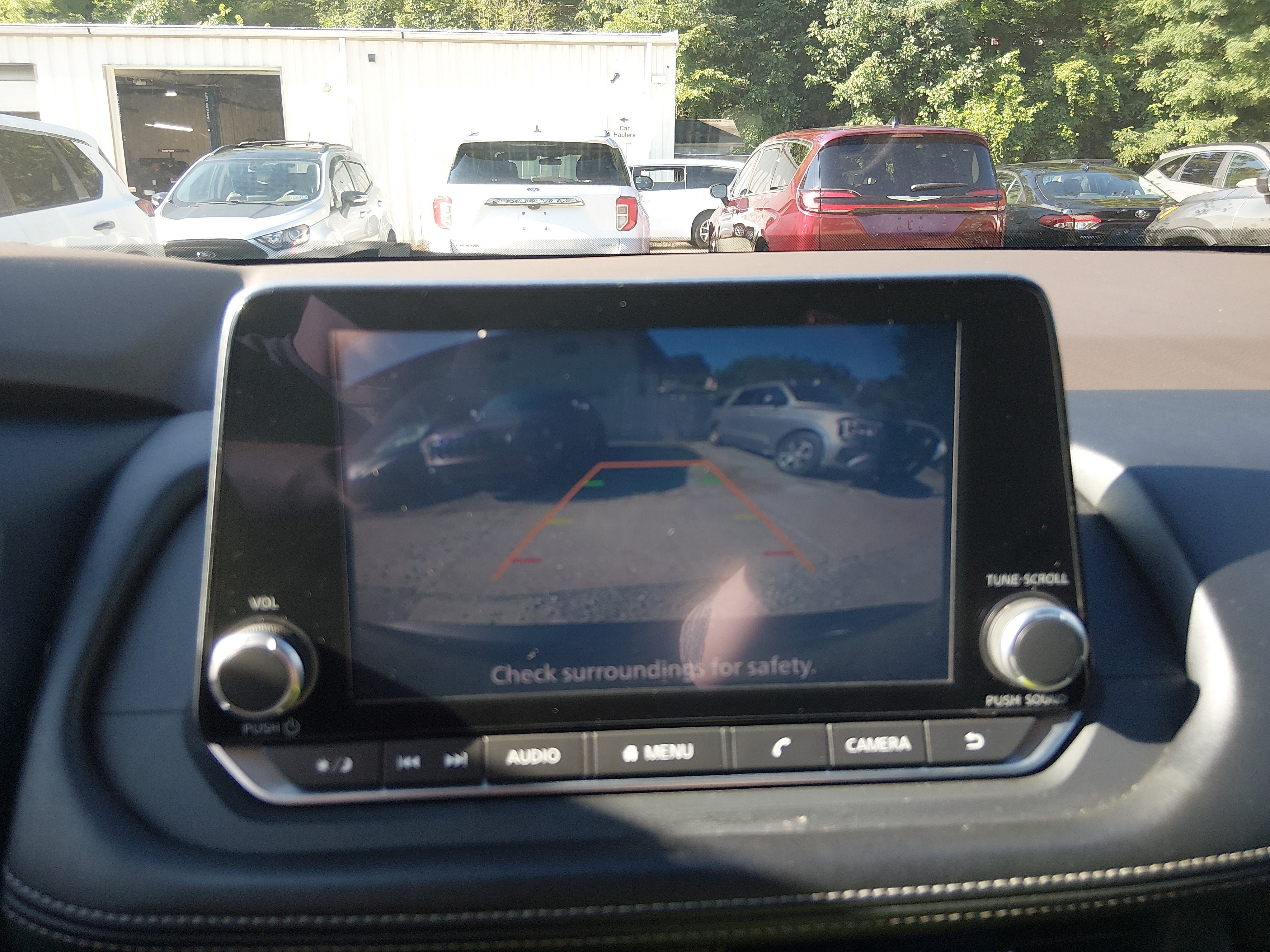 2023 Nissan Rogue SV - Photo 16