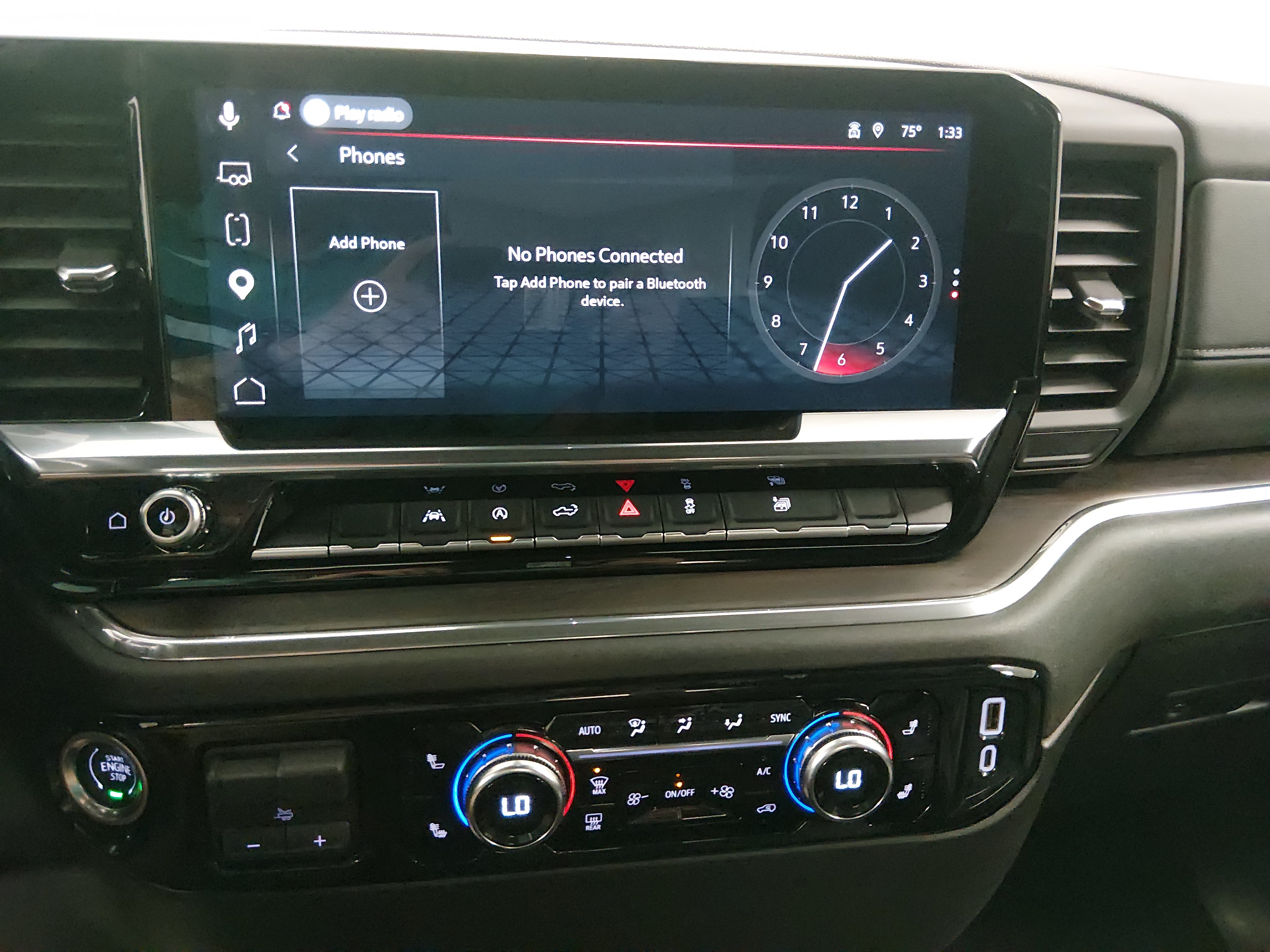 2025 GMC Sierra 1500 SLT - Photo 13