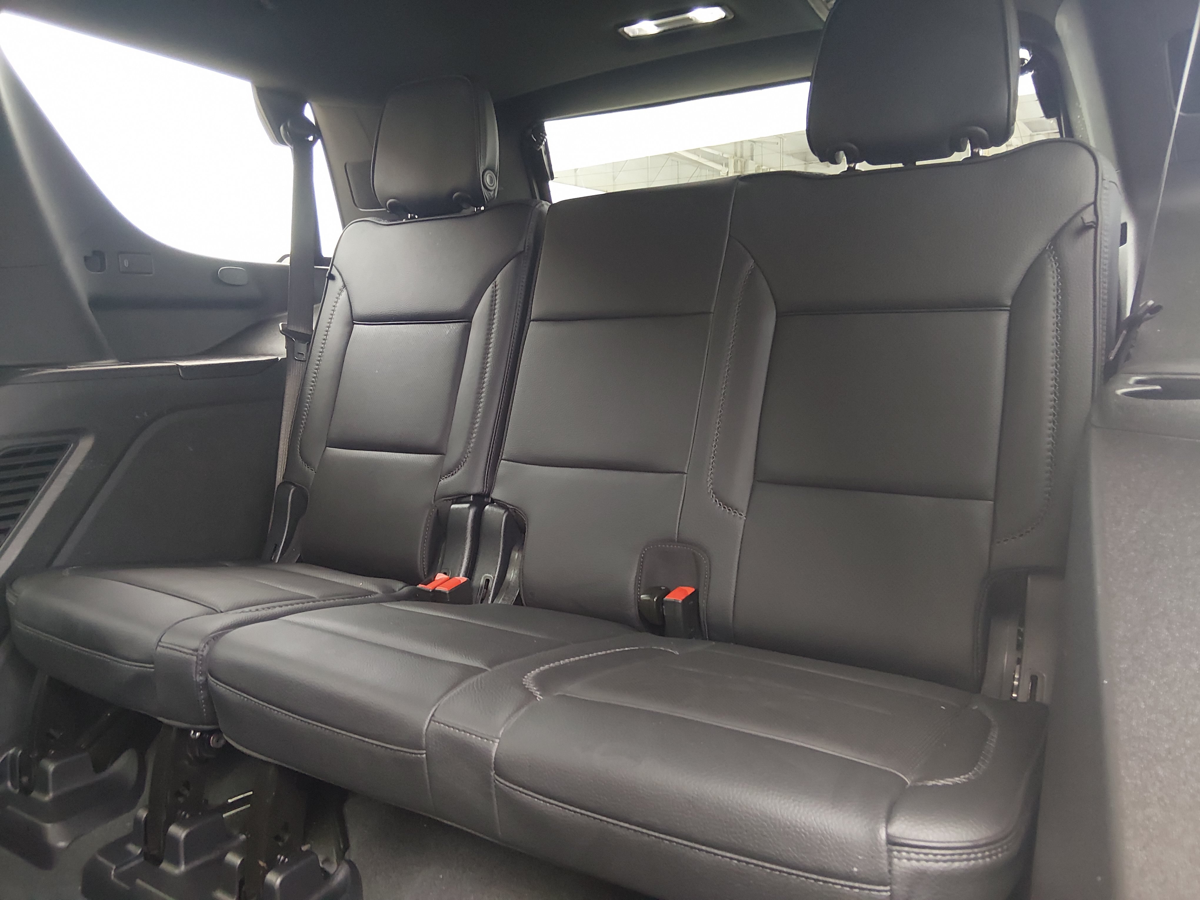 2025 GMC Yukon Denali - Photo 17