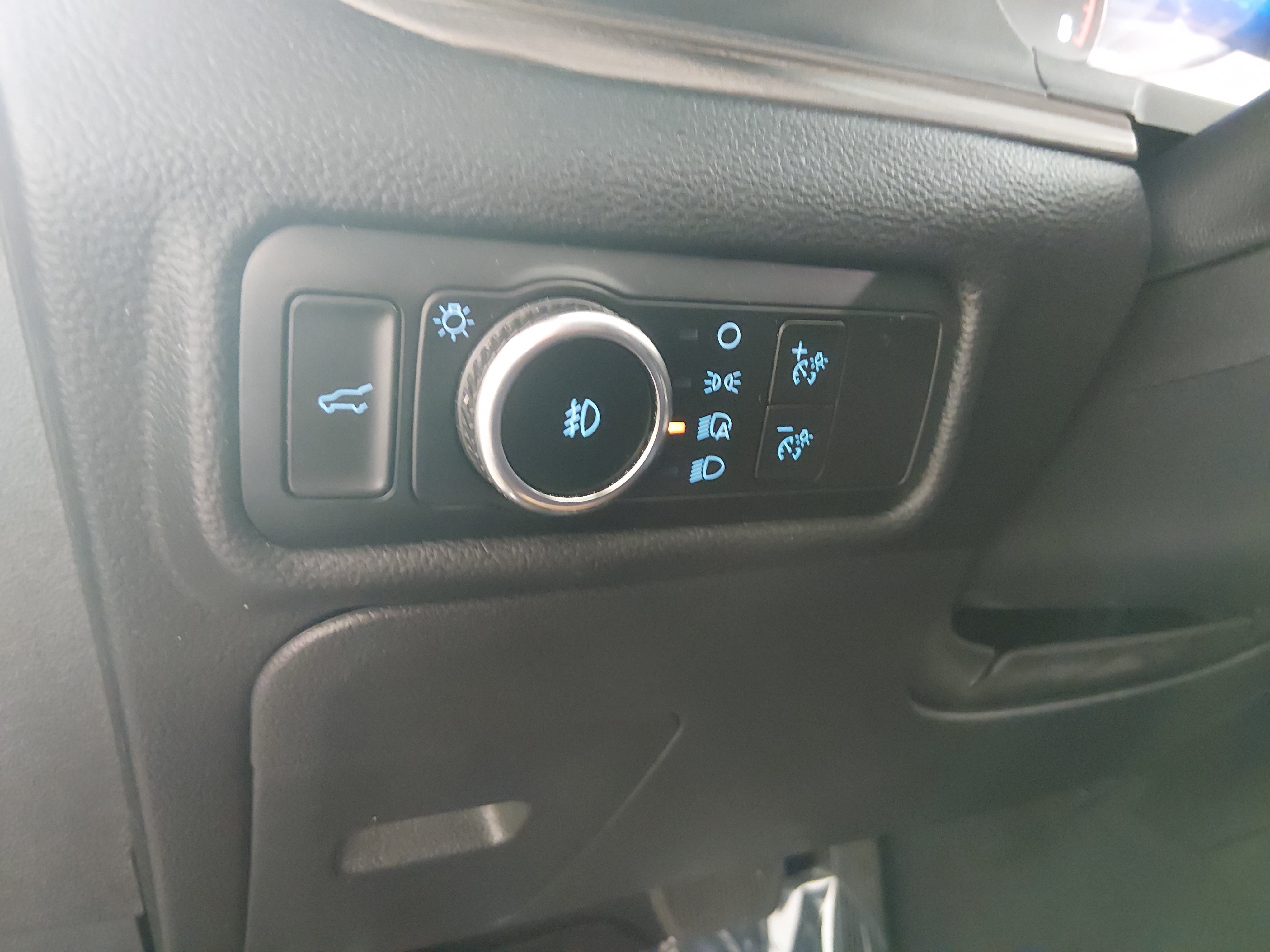 2023 Ford Explorer Limited - Photo 13