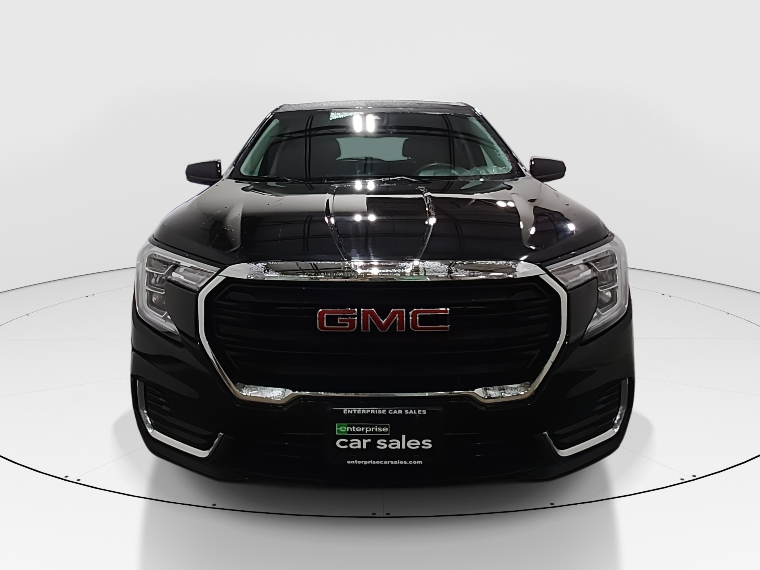 2024 GMC Terrain SLE - Photo 2