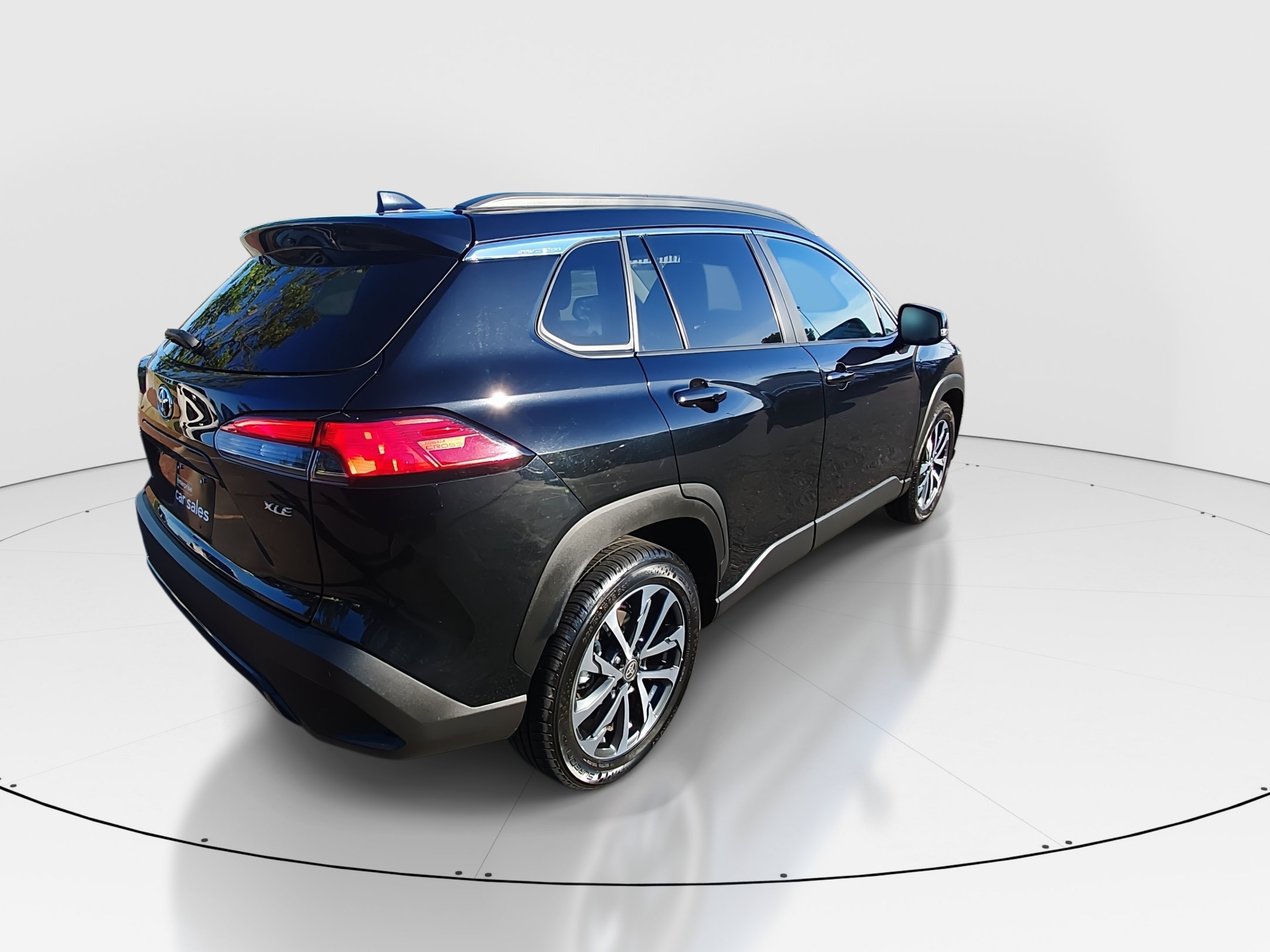 2024 Toyota Corolla Cross XLE - Photo 7