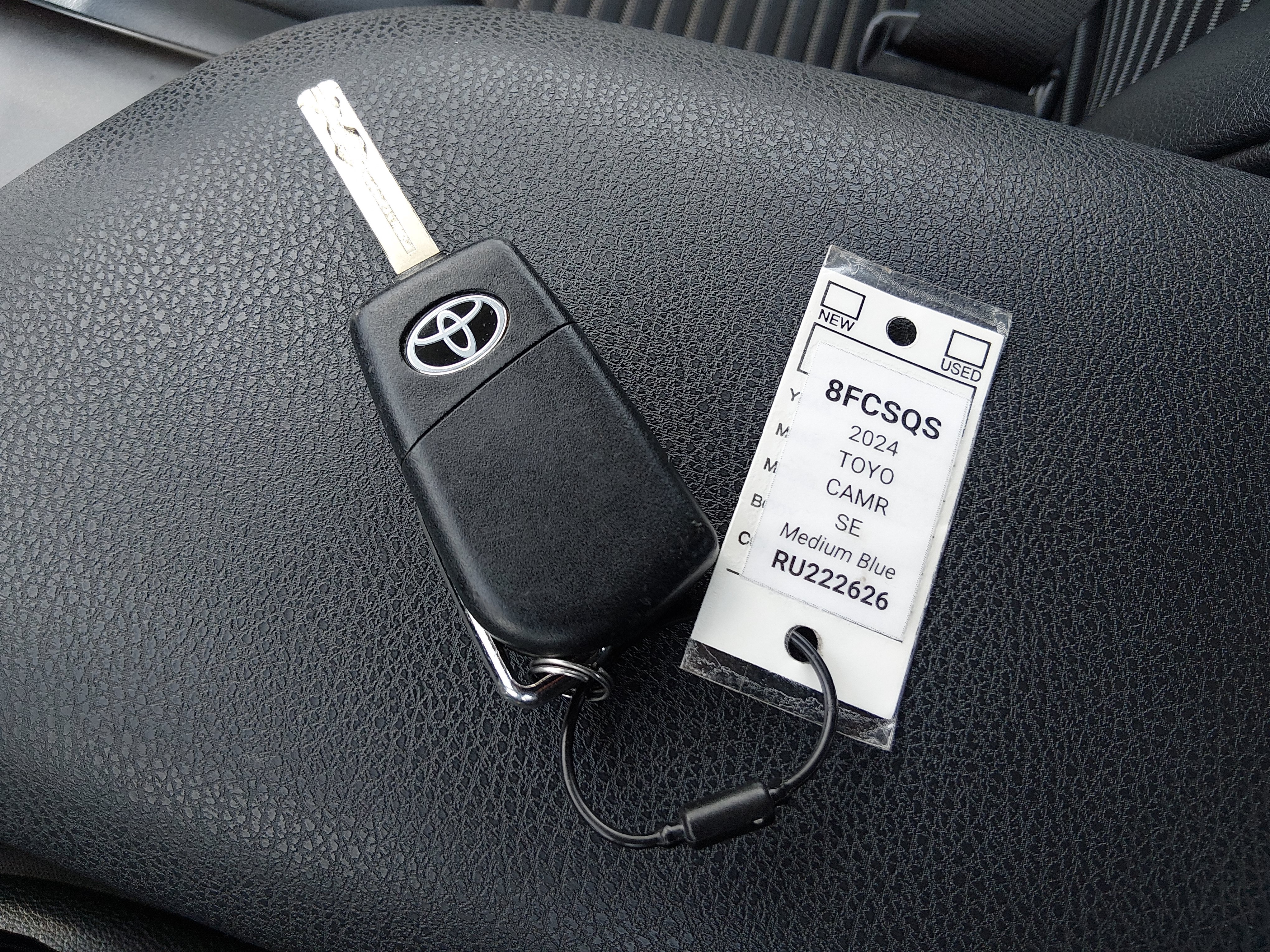 2024 Toyota Camry SE - Photo 15