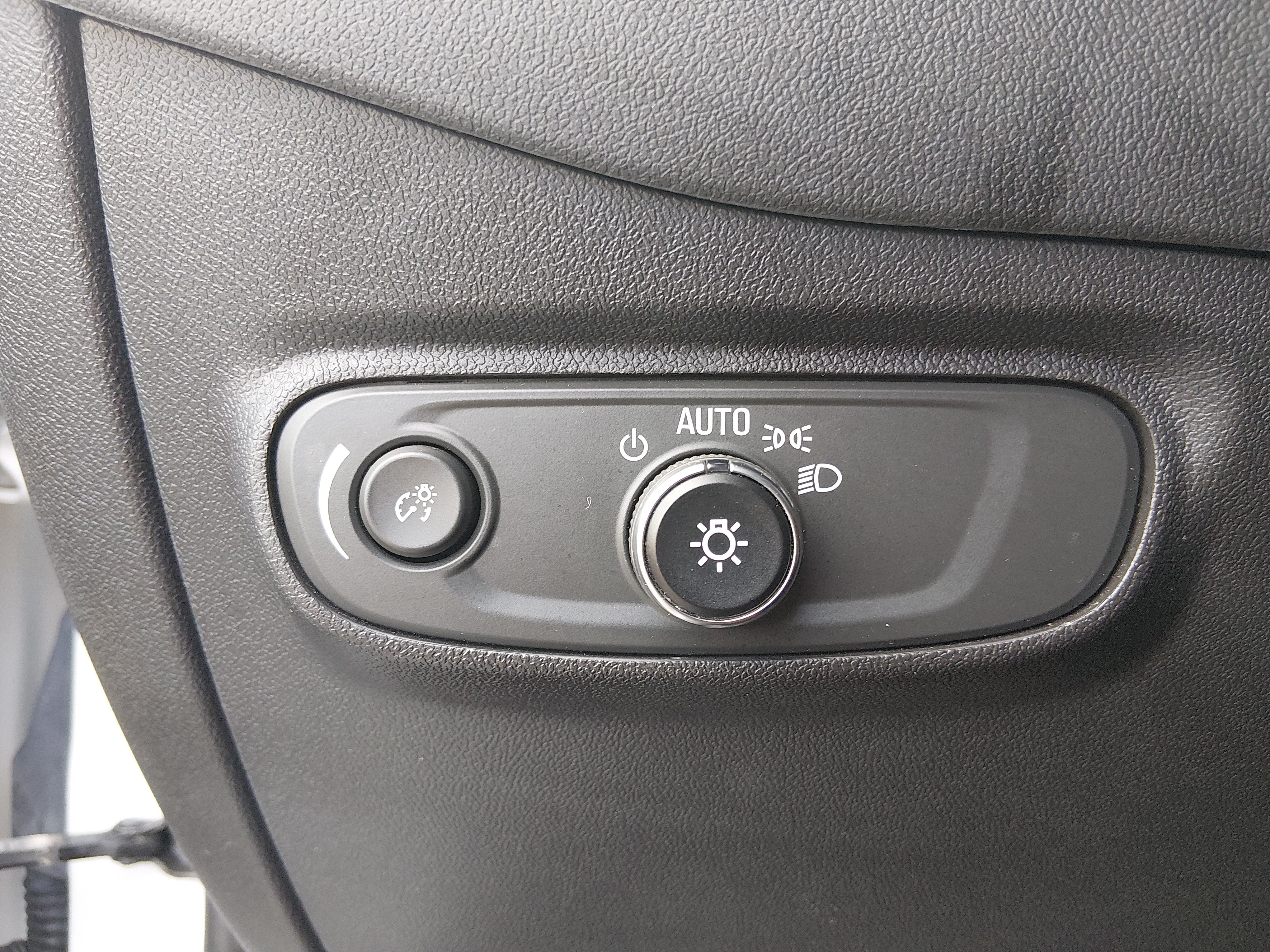 2024 Chevrolet Equinox LT - Photo 13