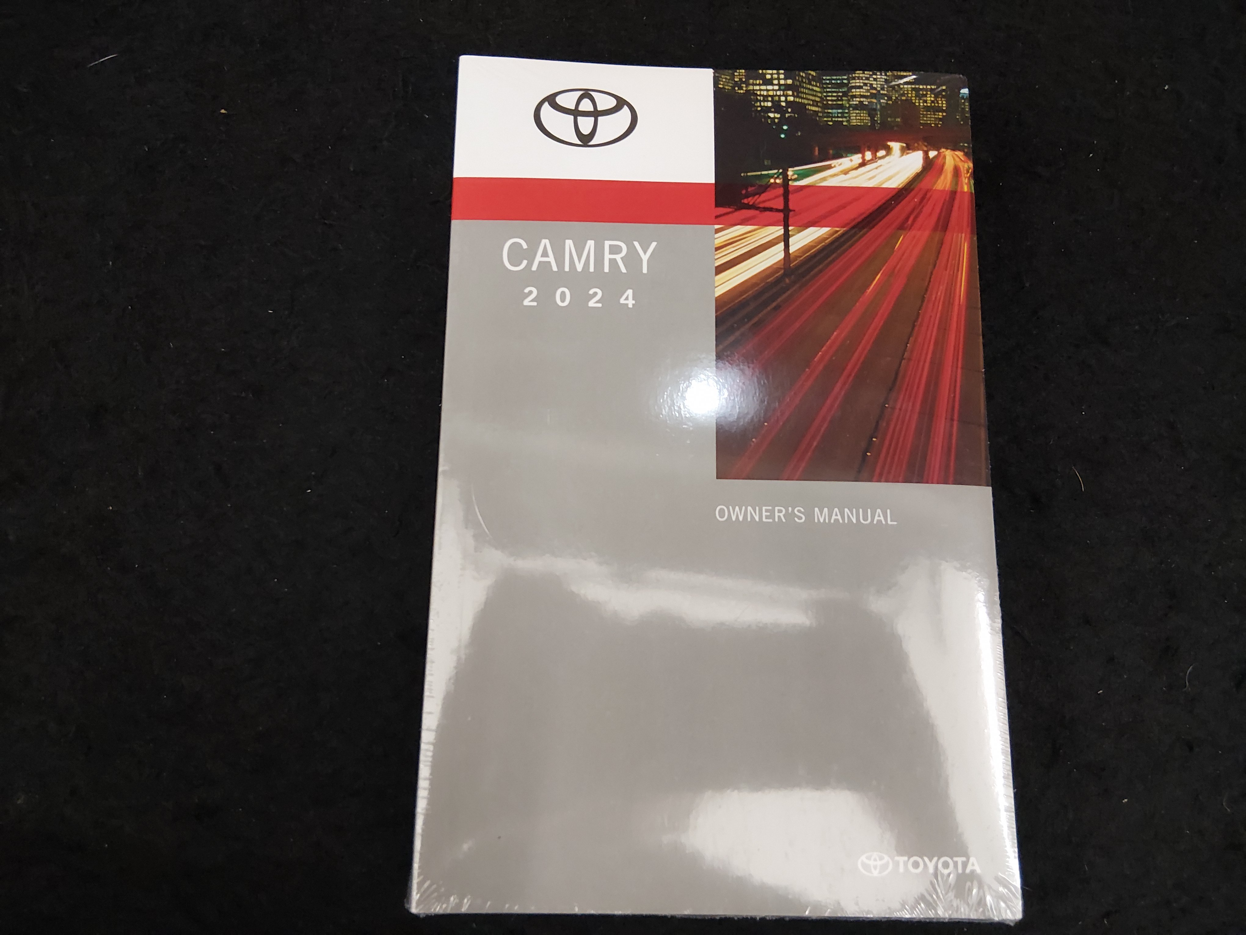 2024 Toyota Camry LE - Photo 18