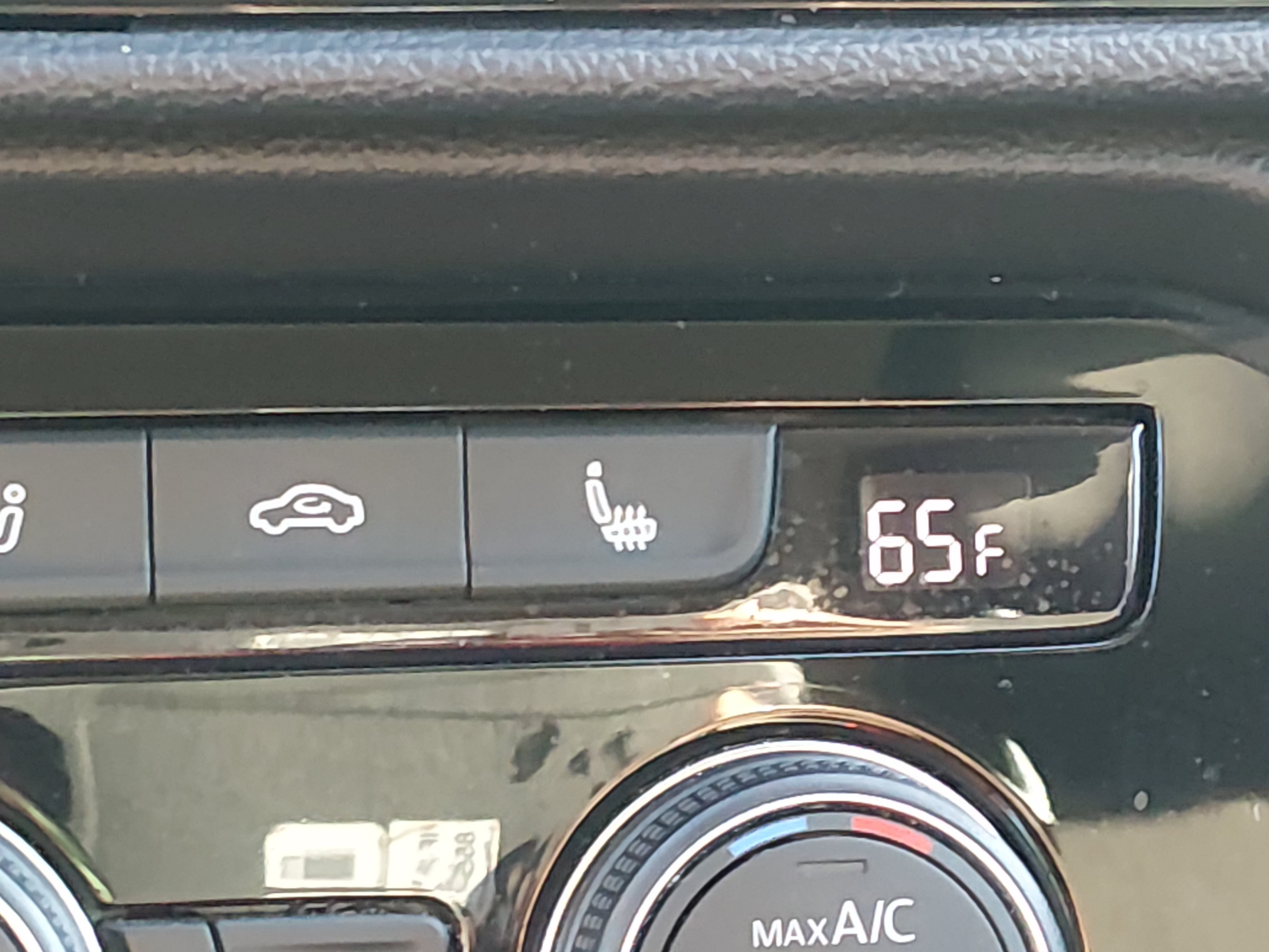 2024 Volkswagen Taos SE - Photo 17