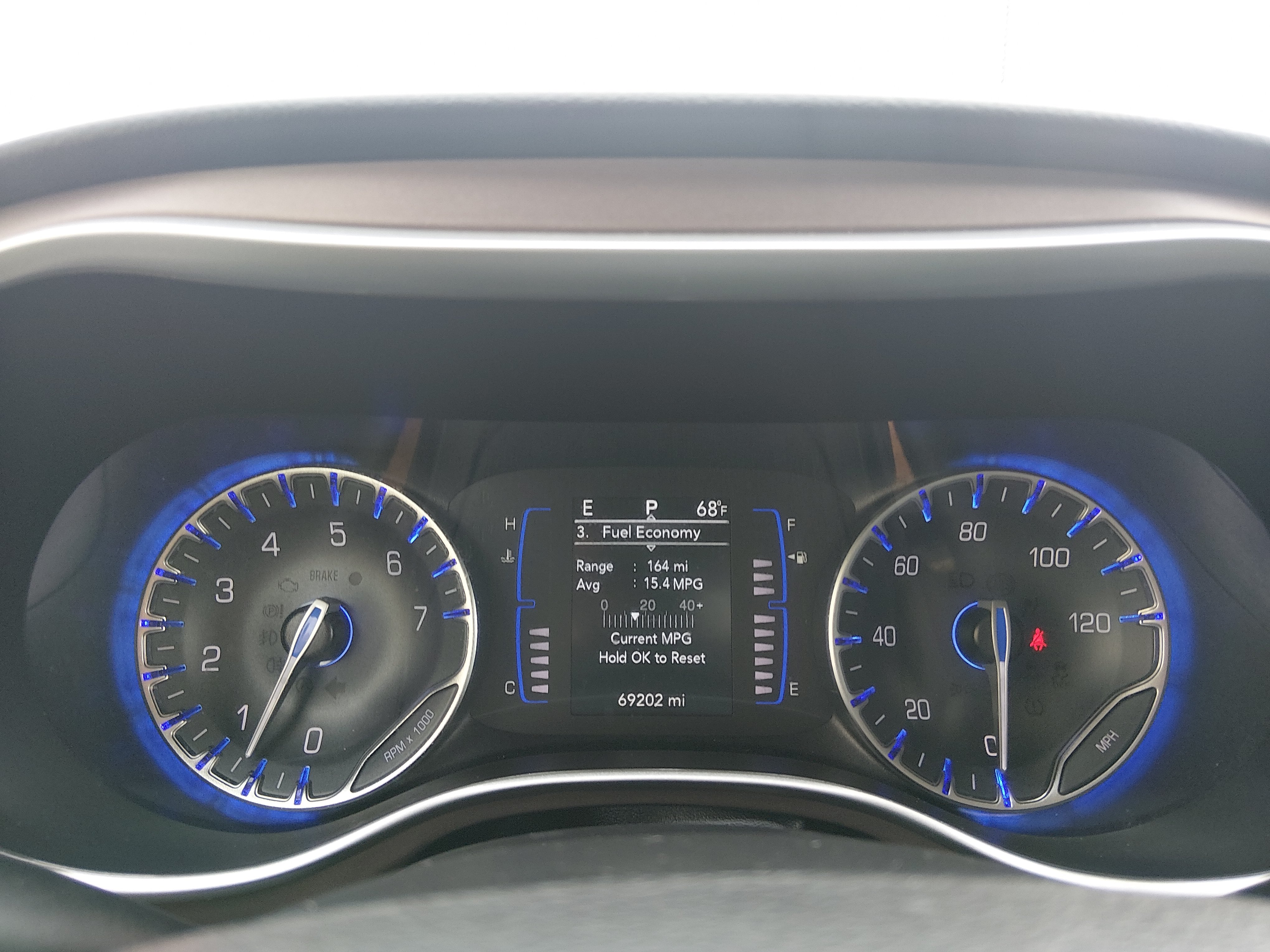 2023 Chrysler Voyager LX - Photo 14