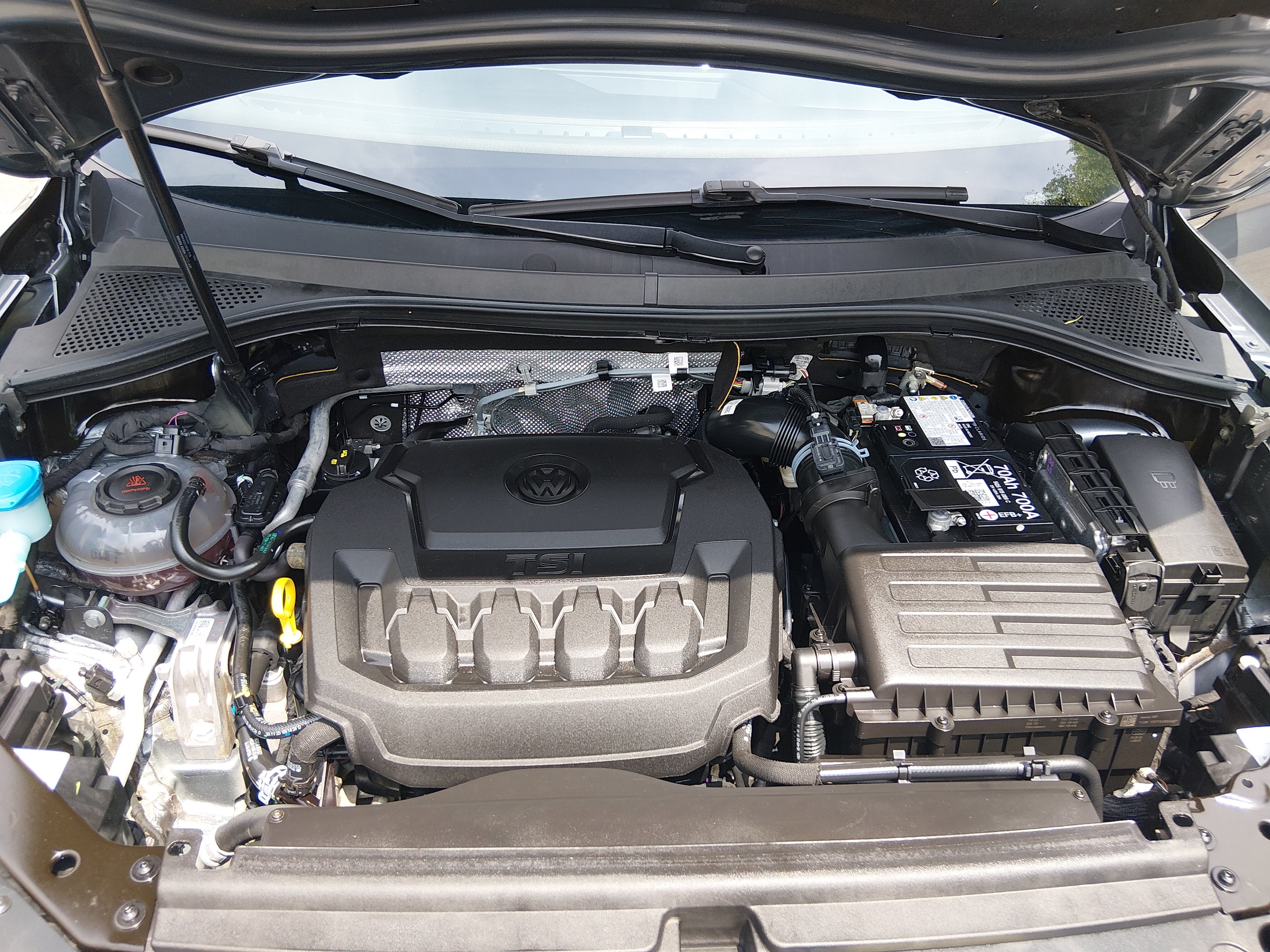 2024 Volkswagen Tiguan SE - Photo 9