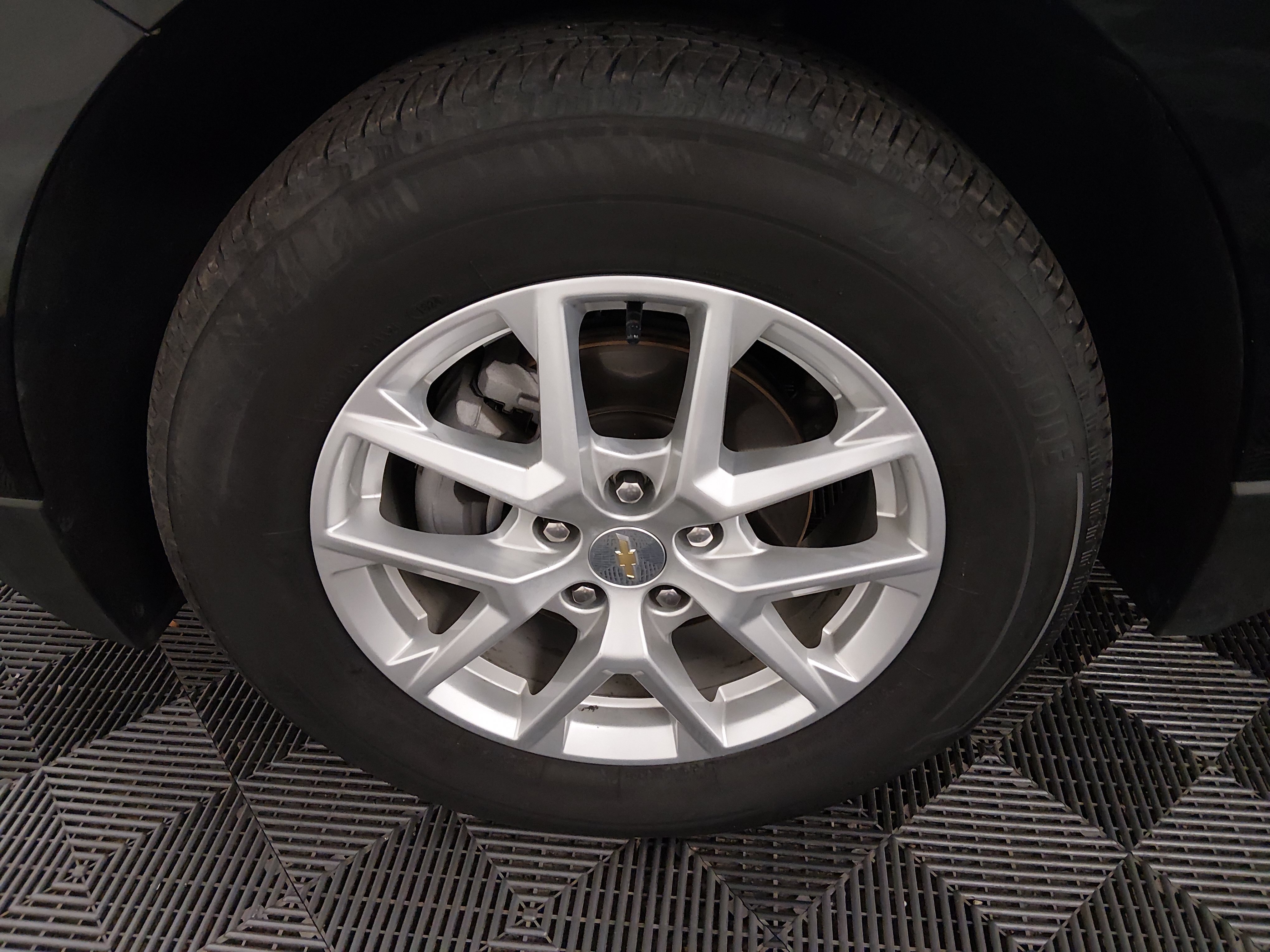 2024 Chevrolet Equinox LT - Photo 10