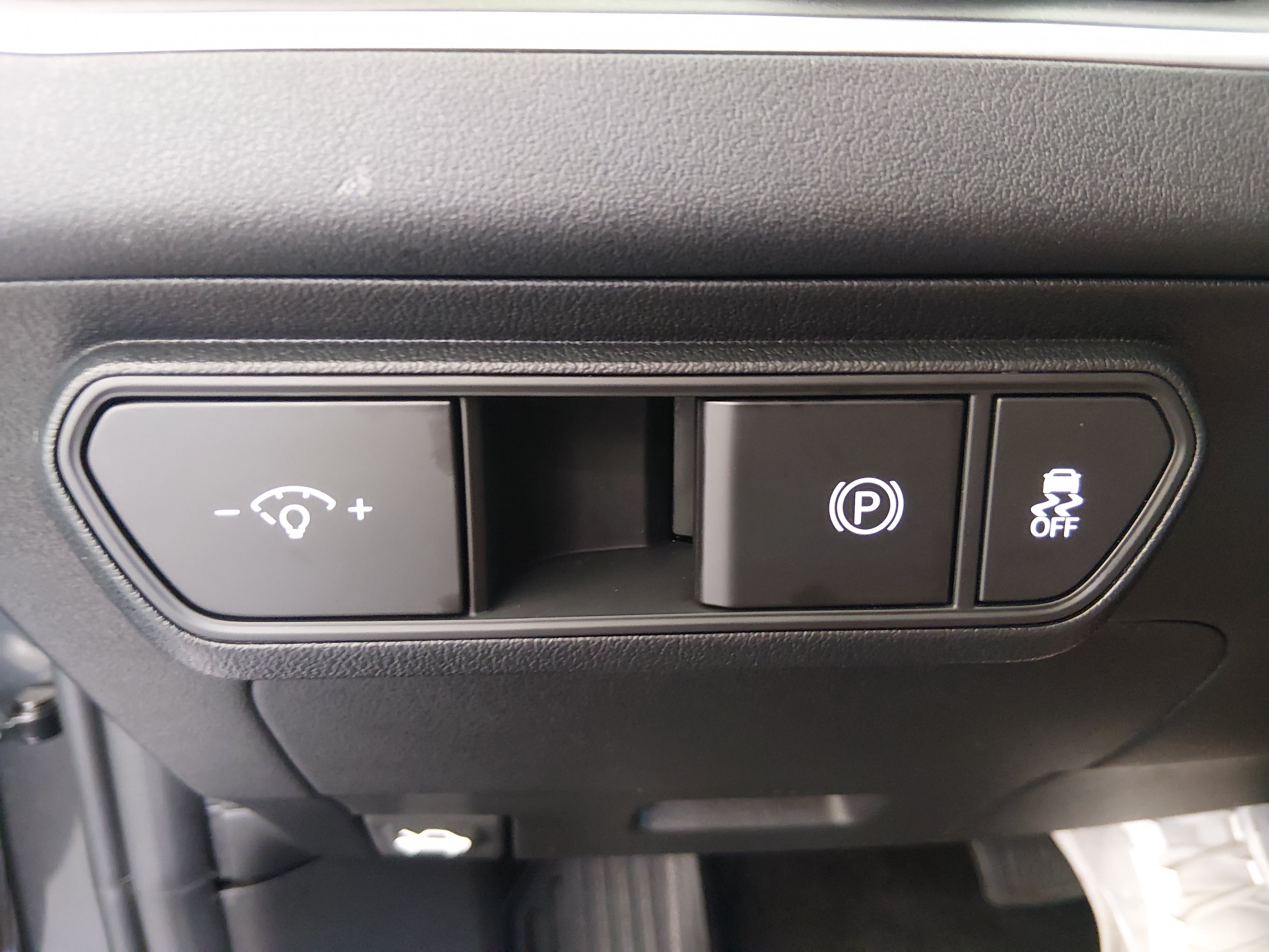2025 Kia K4 LXS - Photo 13