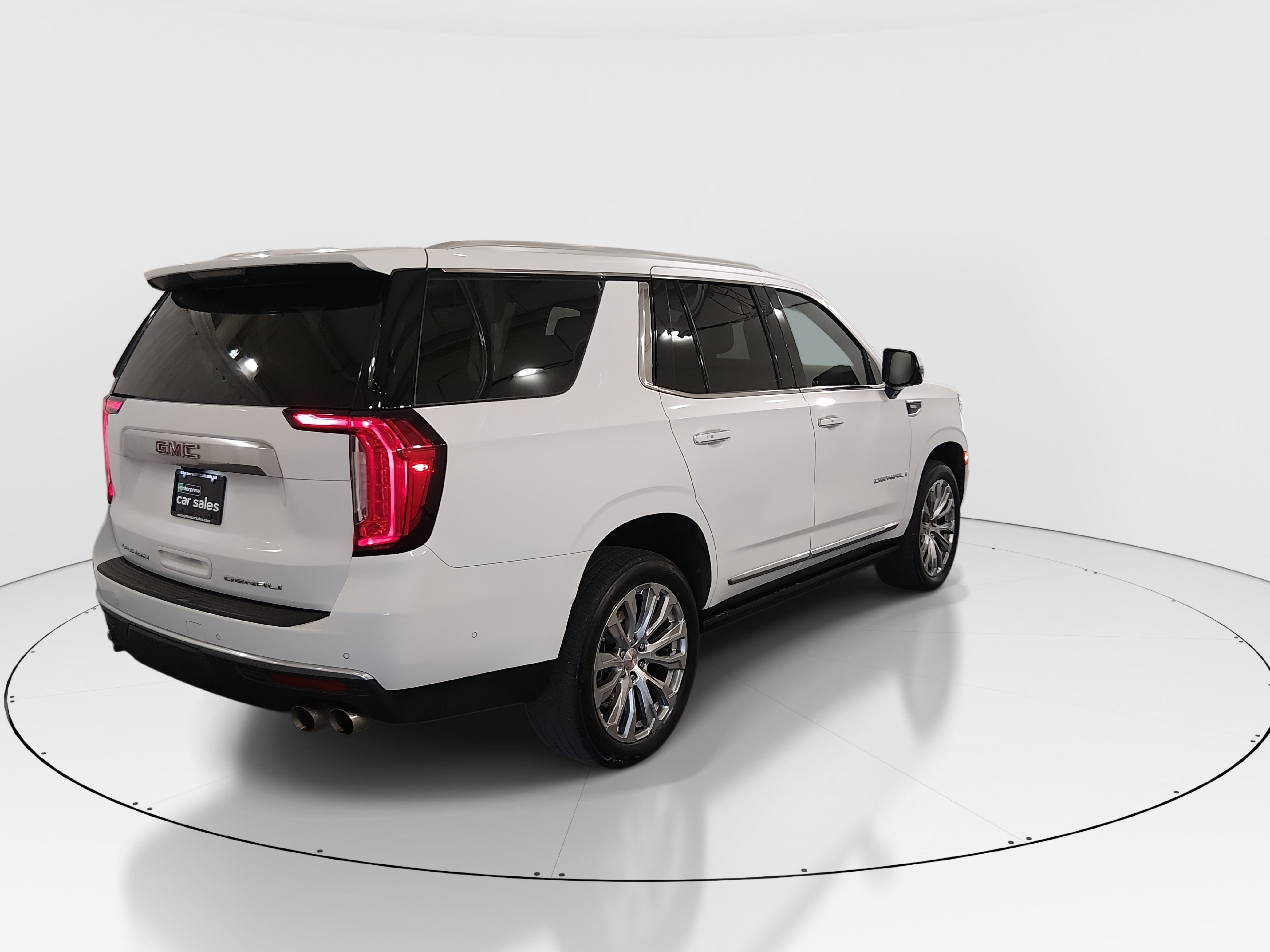 2024 GMC Yukon Denali - Photo 7