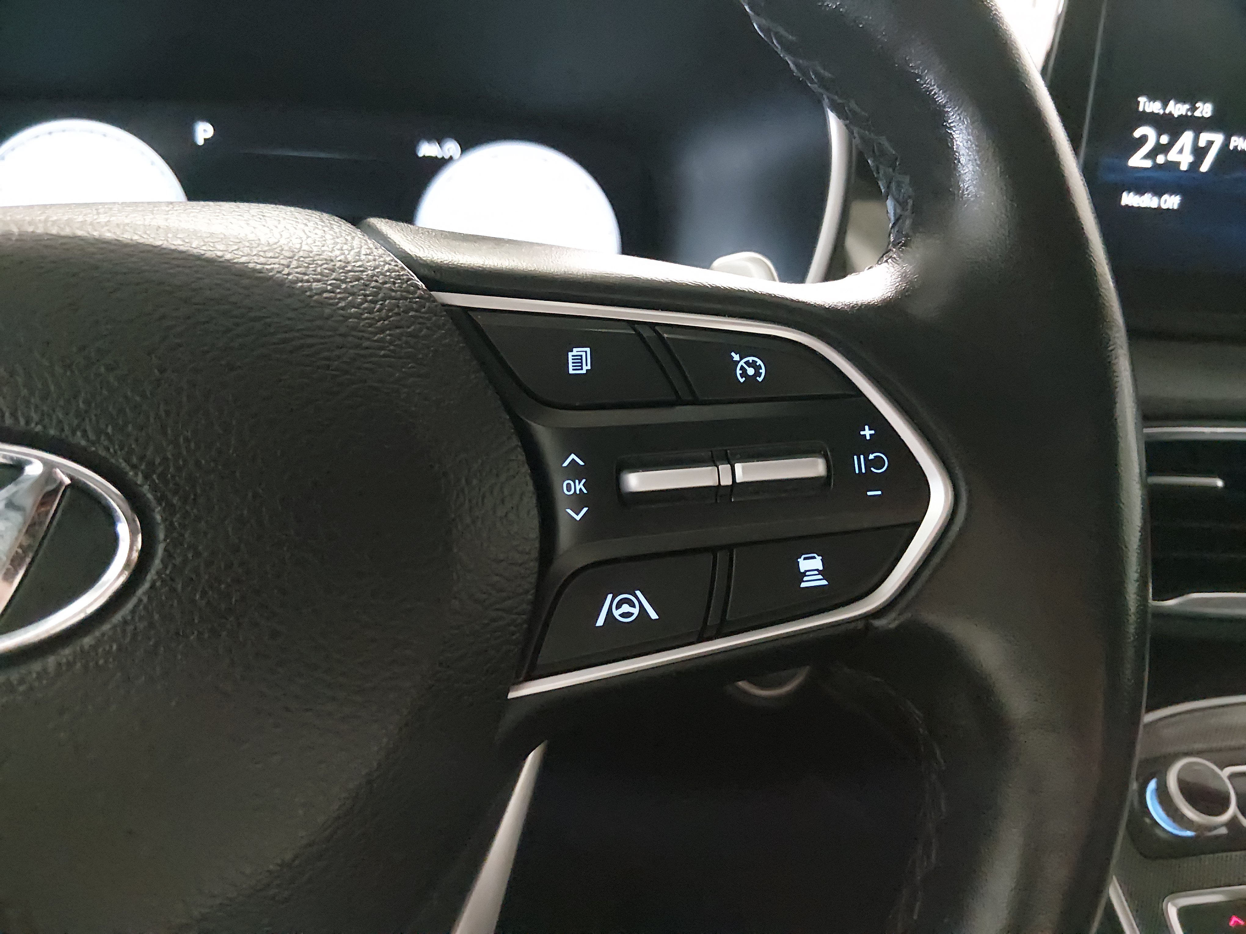 2023 Hyundai Santa Fe Limited - Photo 10