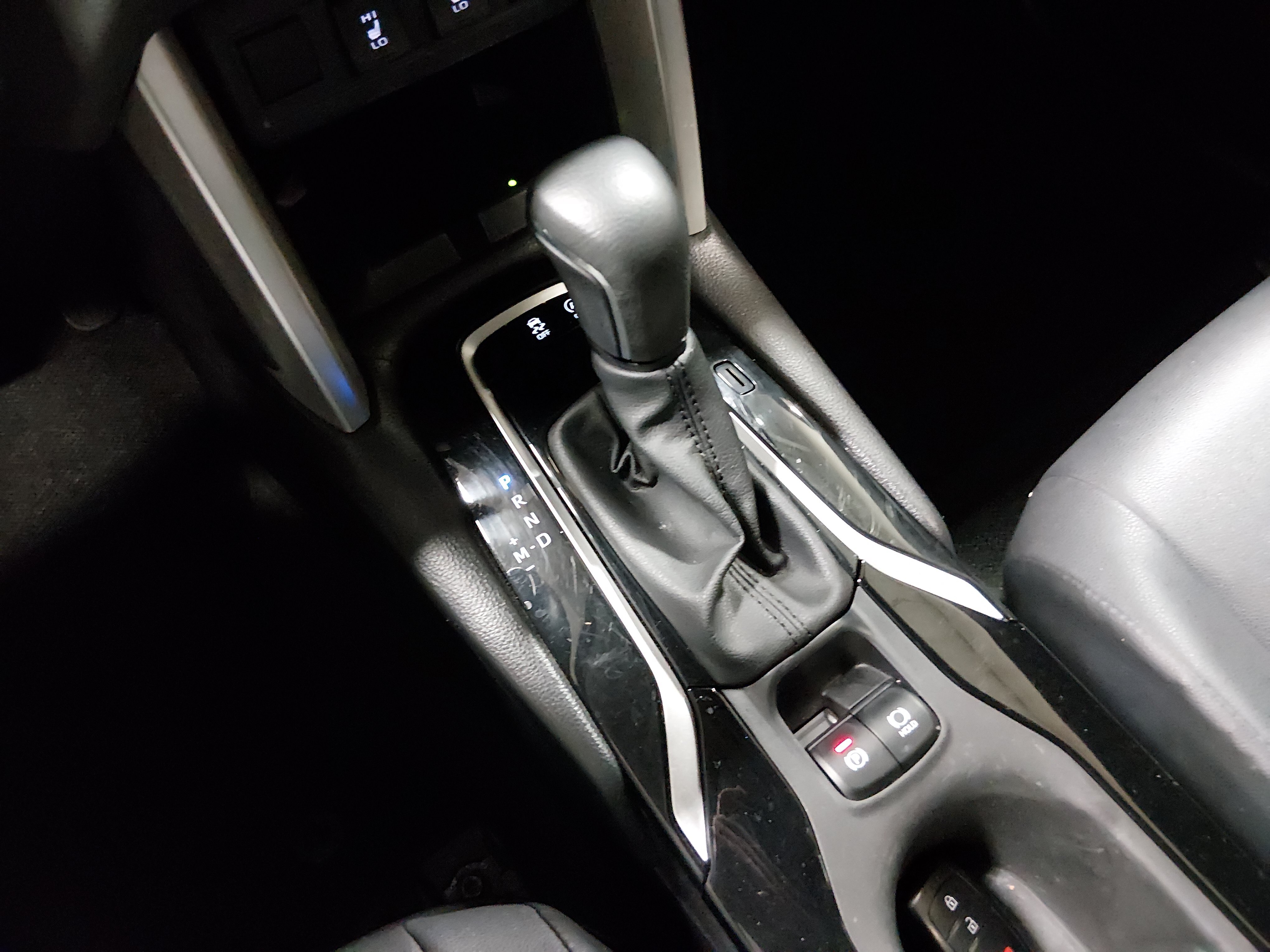 2024 Toyota Corolla Cross XLE - Photo 21
