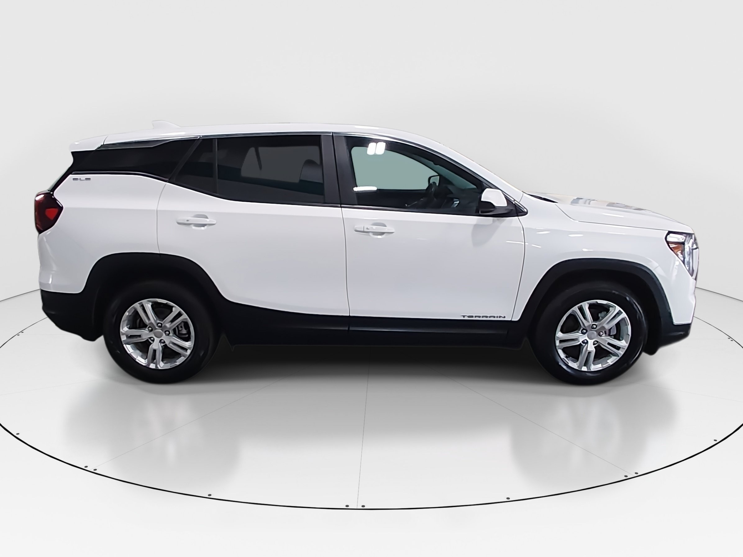2024 GMC Terrain SLE - Photo 8