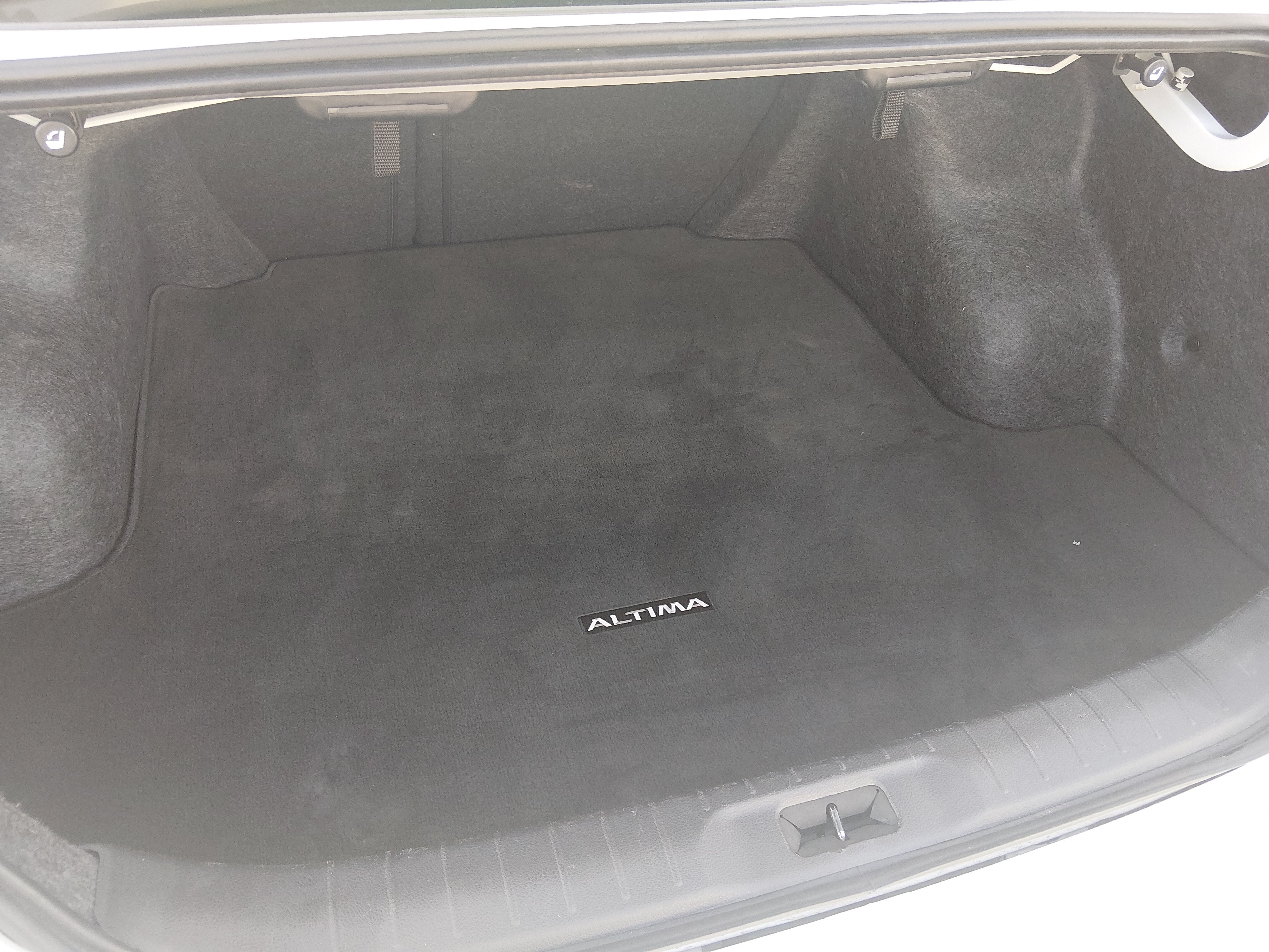 2025 Nissan Altima SV - Photo 11