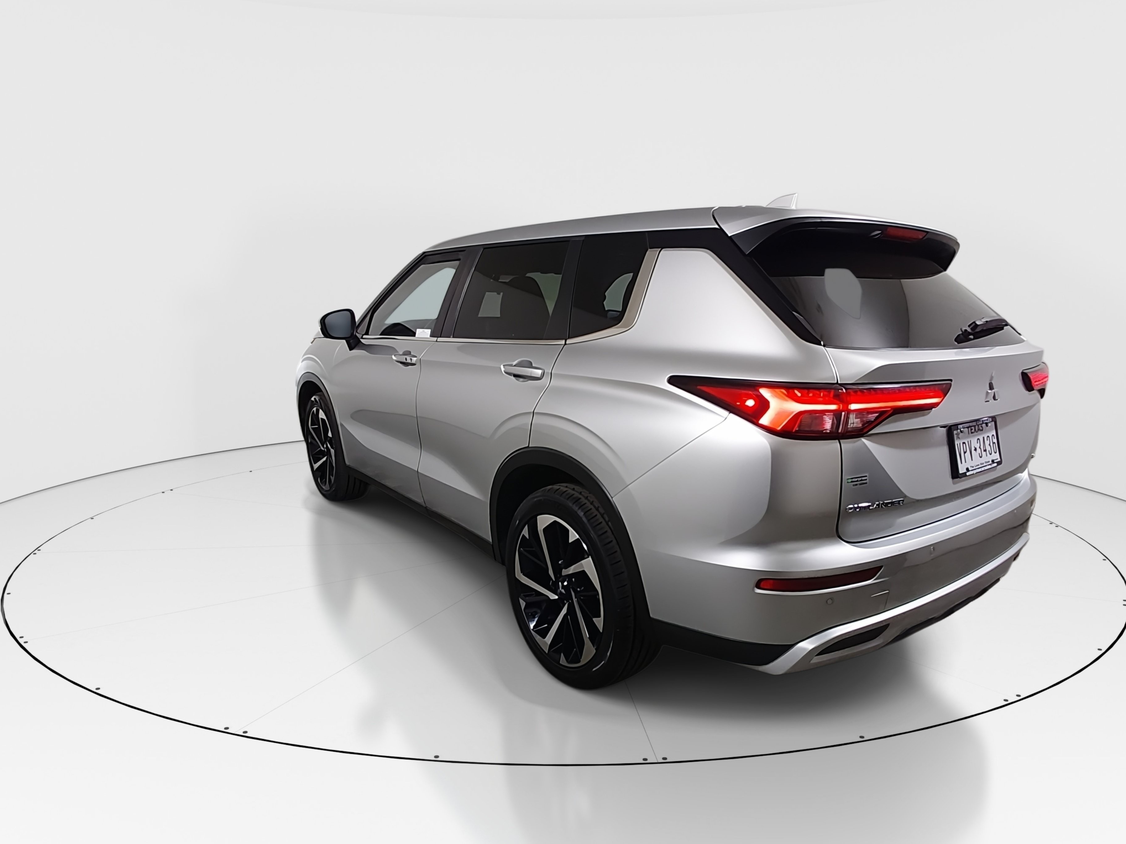 2024 Mitsubishi Outlander SE - Photo 5