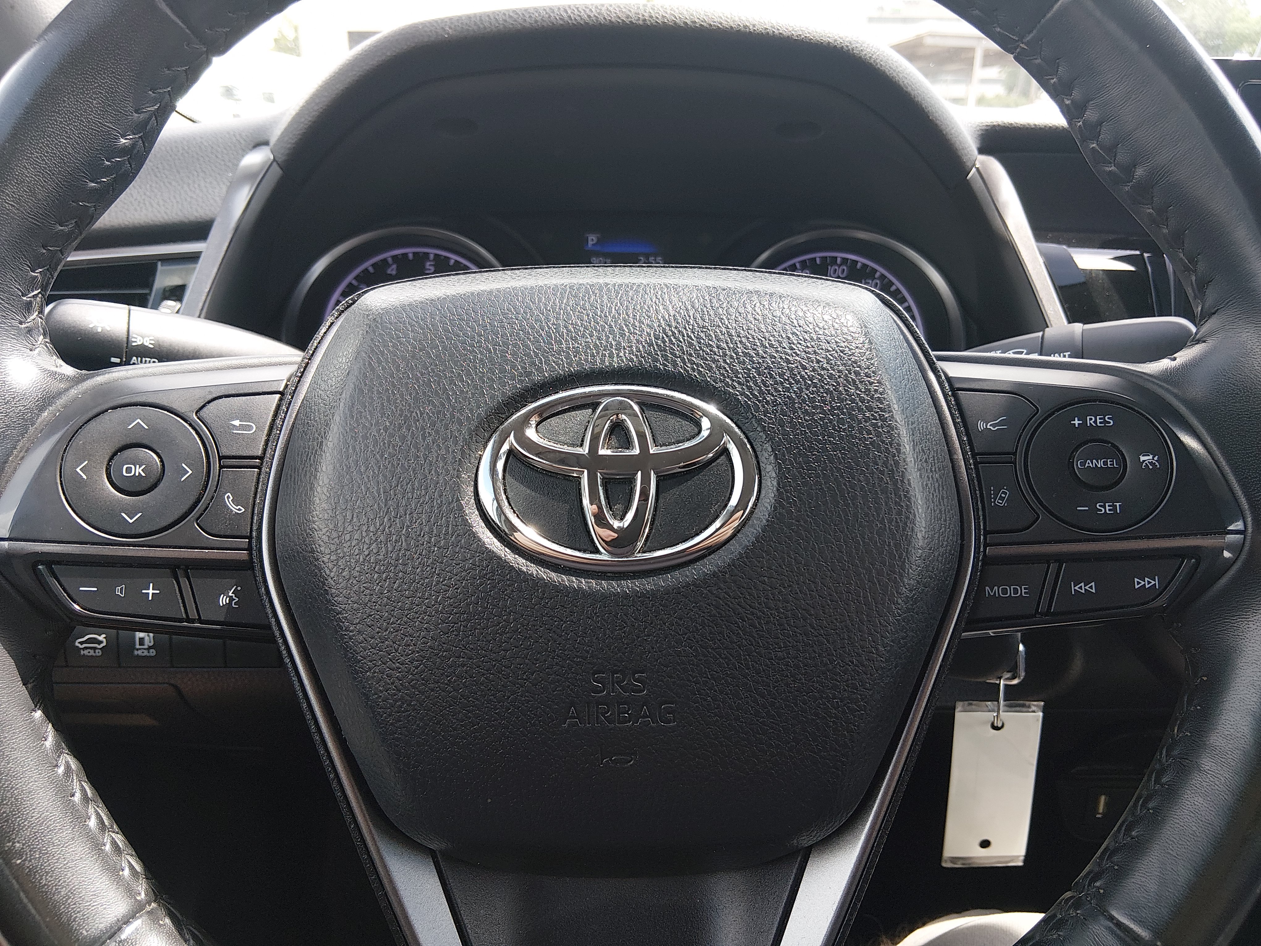 2024 Toyota Camry SE - Photo 12