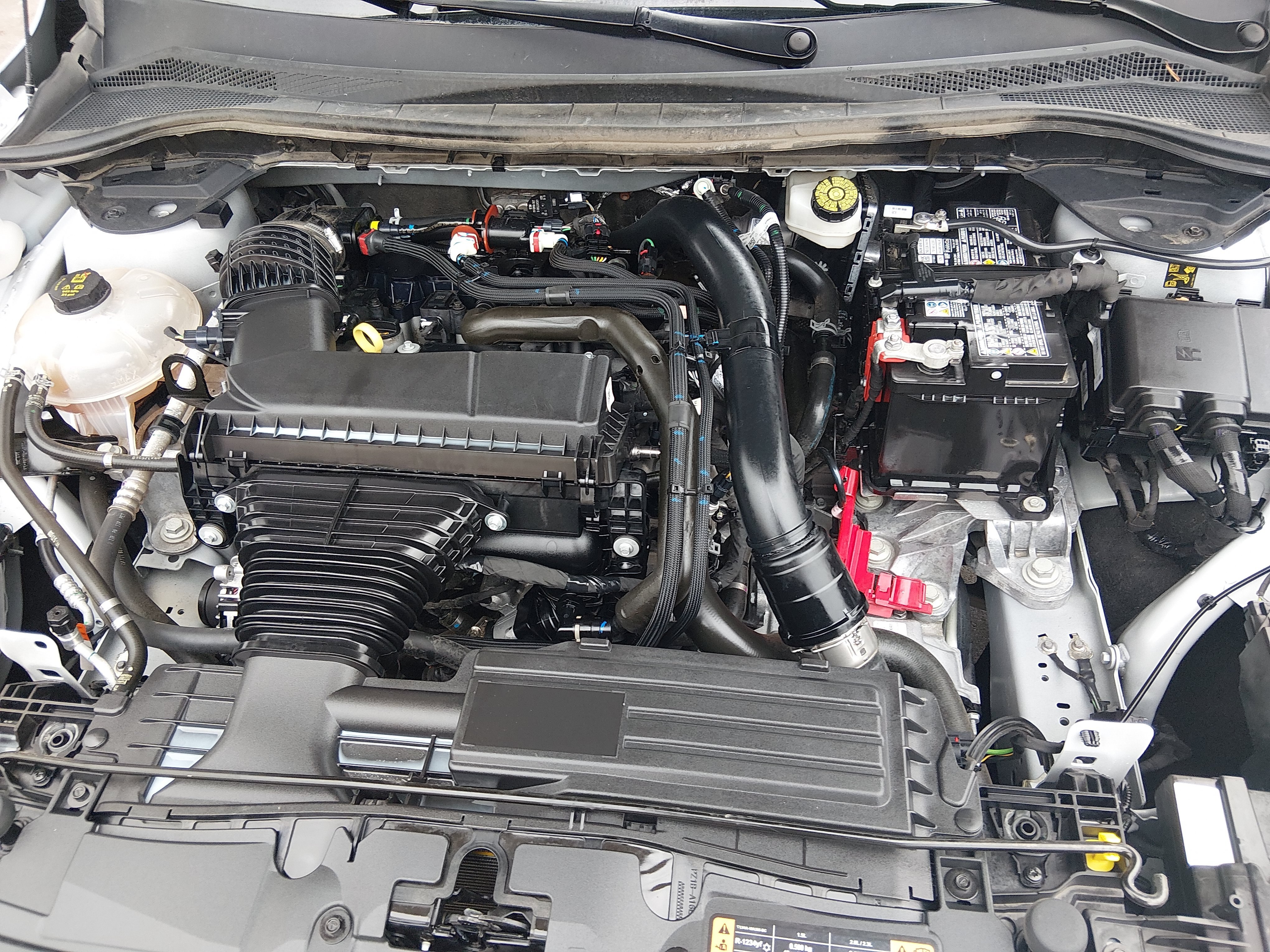 2025 Ford Escape ST-Line Select - Photo 9
