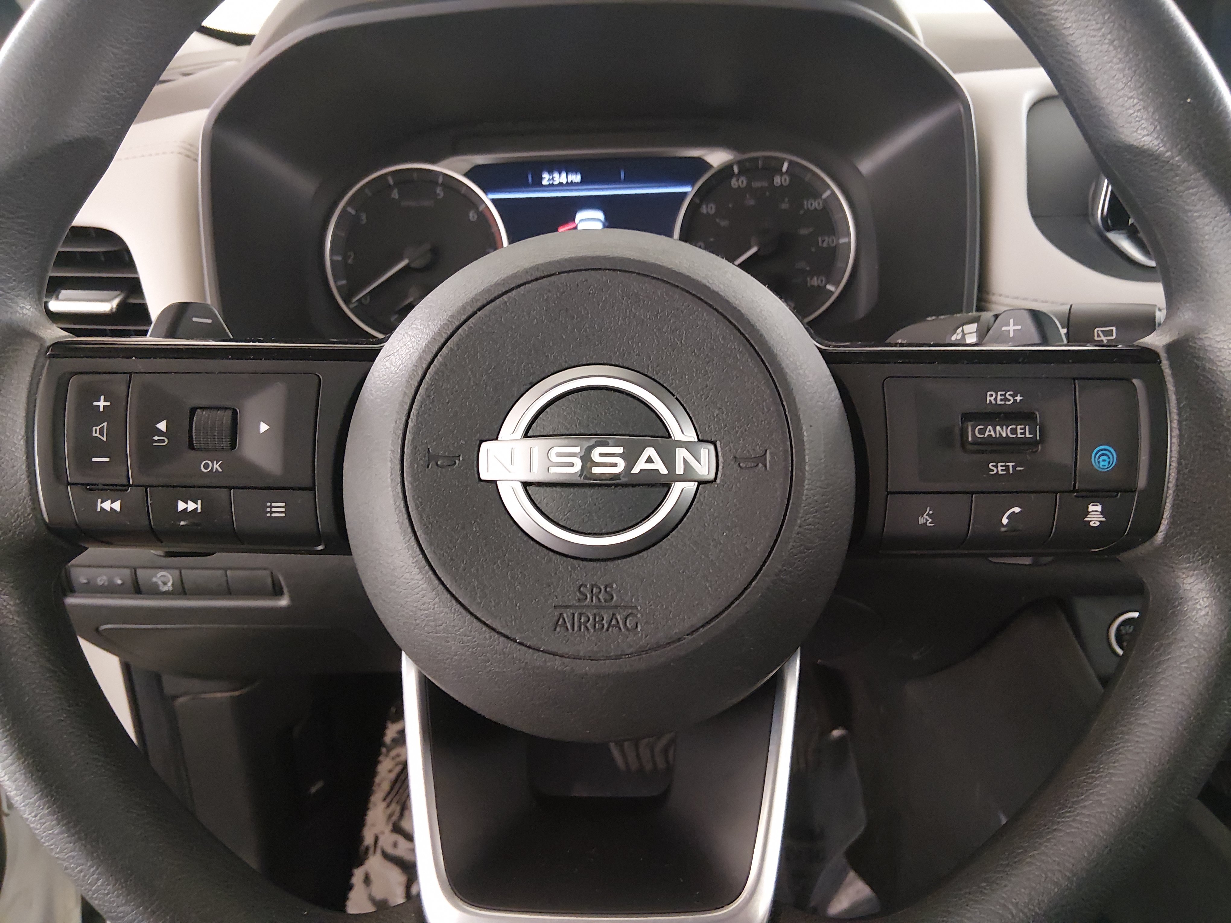 2023 Nissan Rogue SV - Photo 12