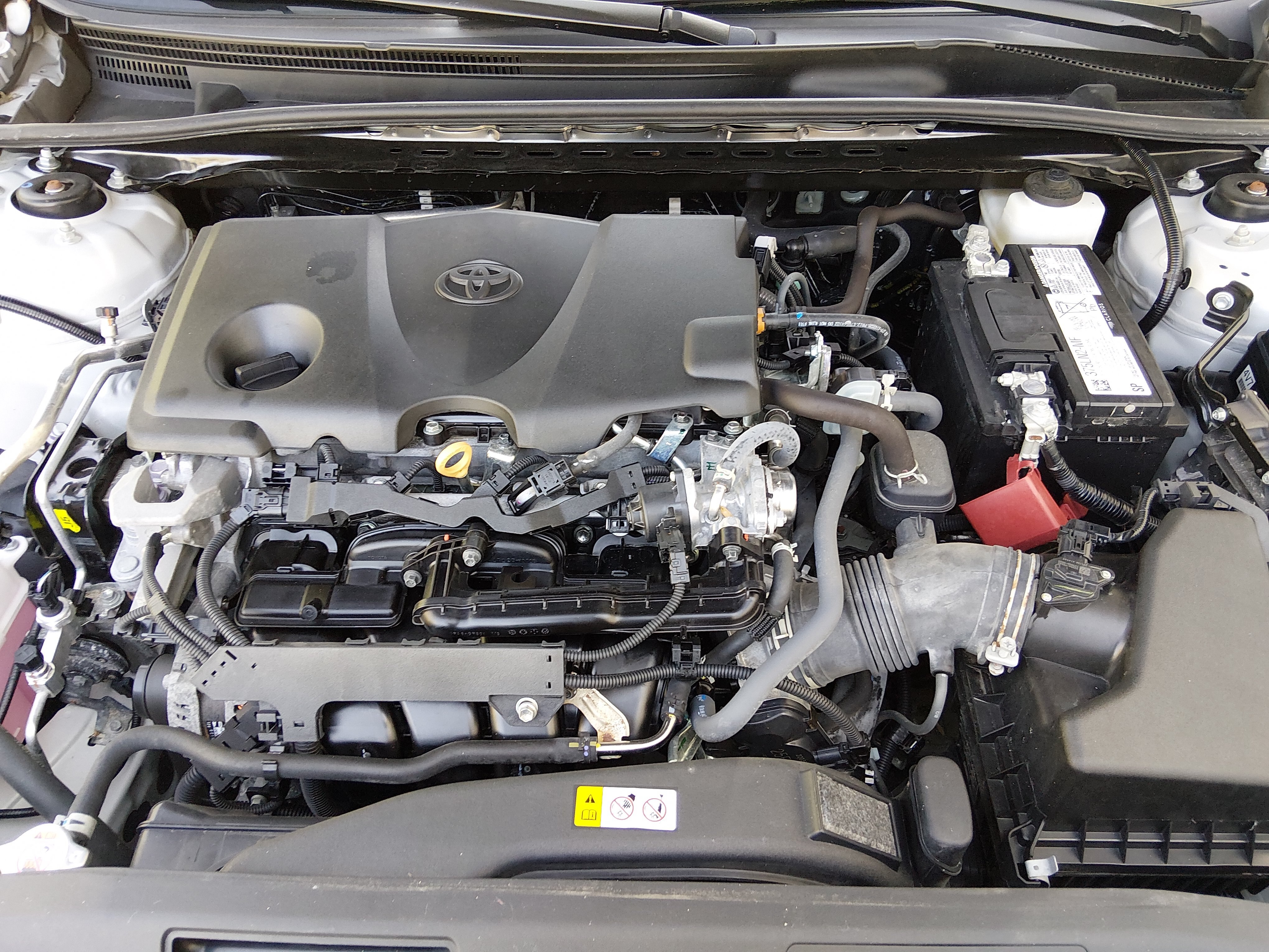 2024 Toyota Camry SE - Photo 9