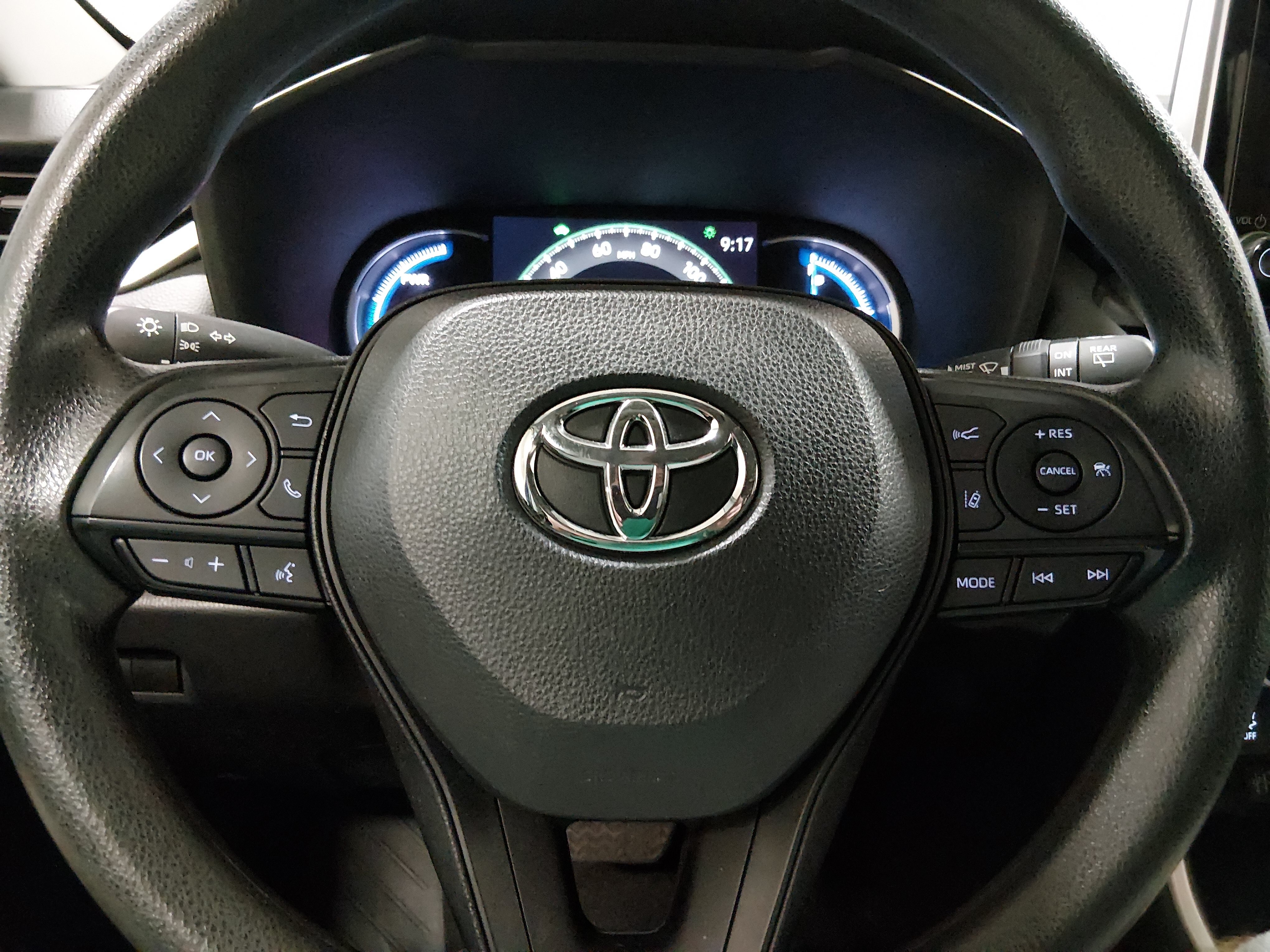 2024 Toyota RAV4 XLE - Photo 12