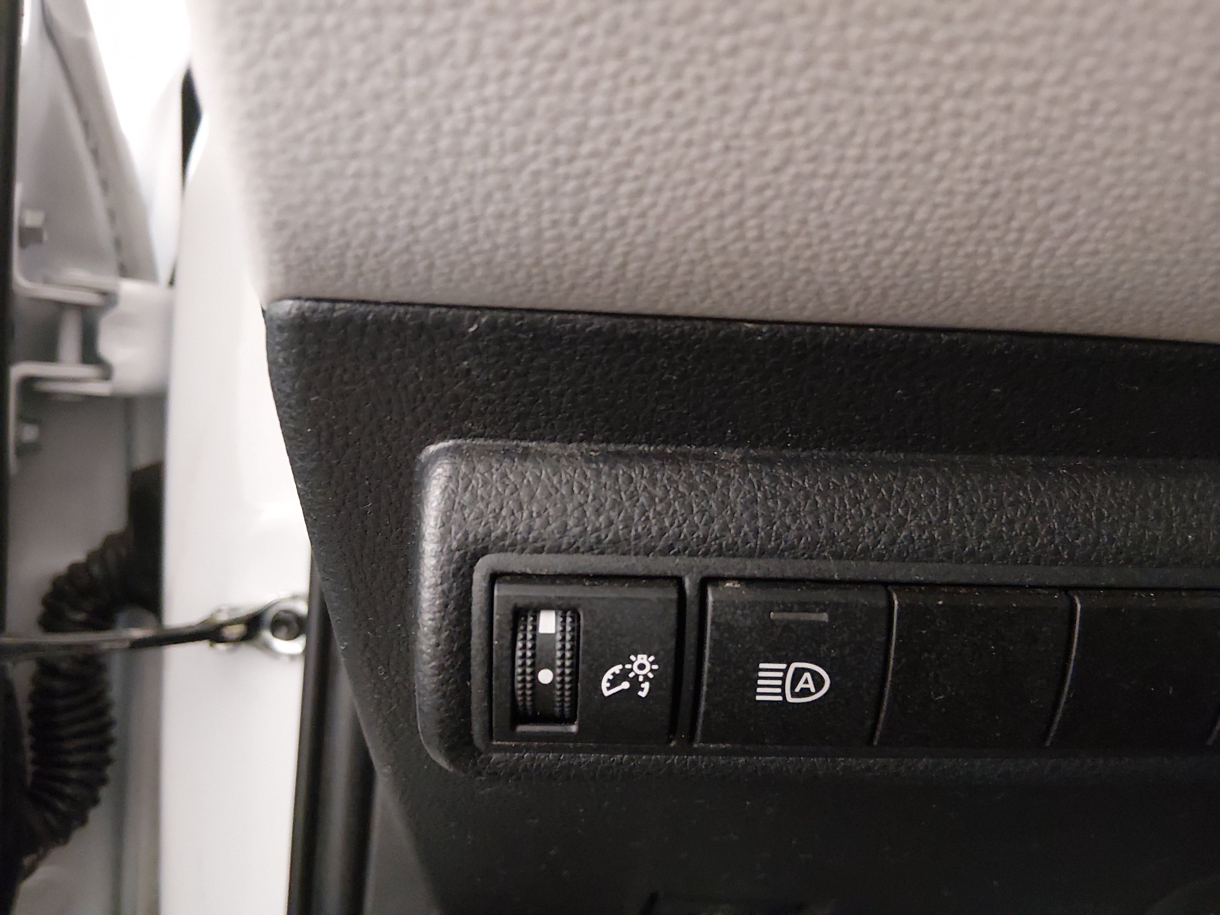 2024 Toyota Corolla LE - Photo 13
