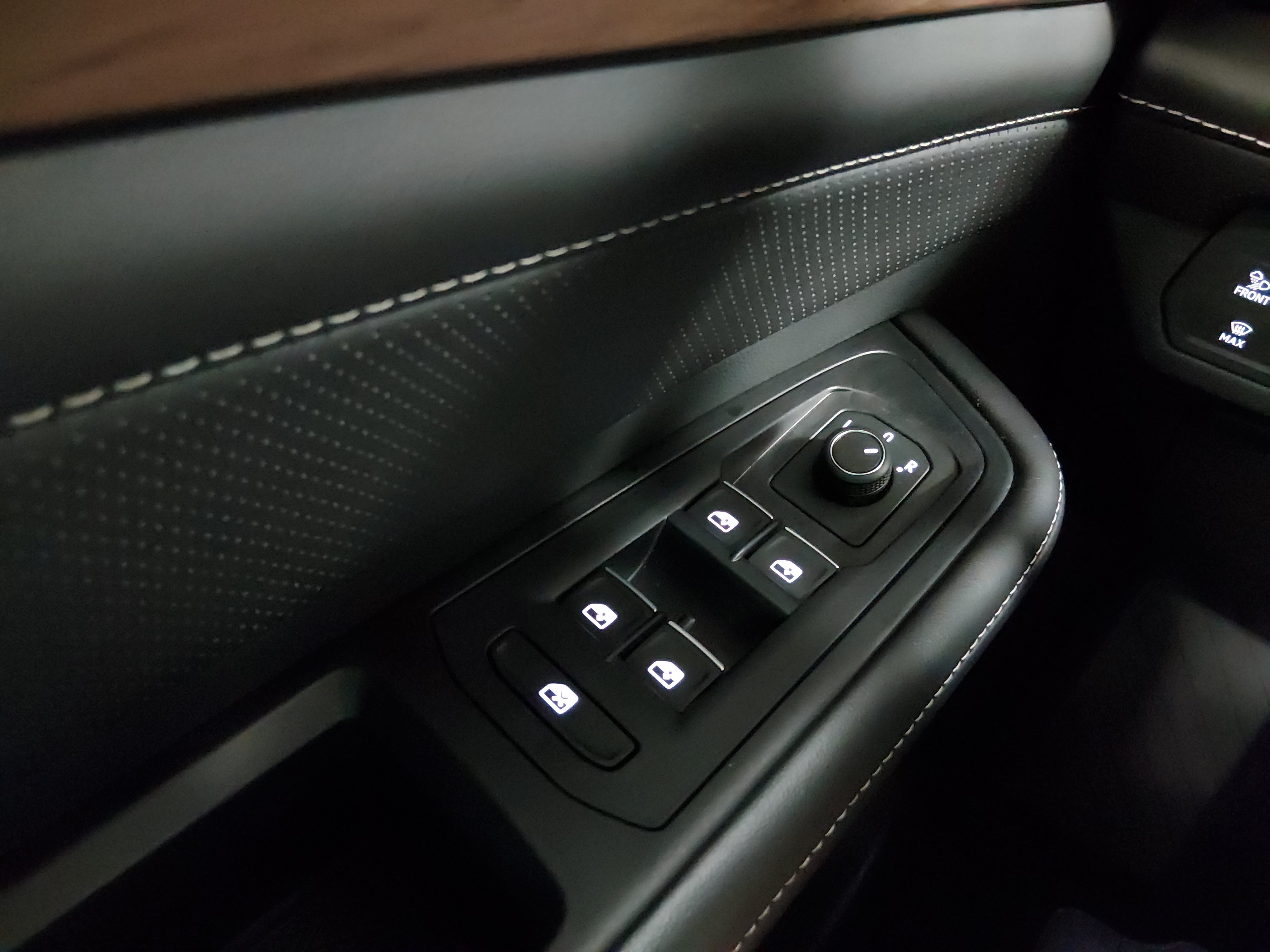 2026 Volkswagen Atlas SE w/Tech - Photo 22