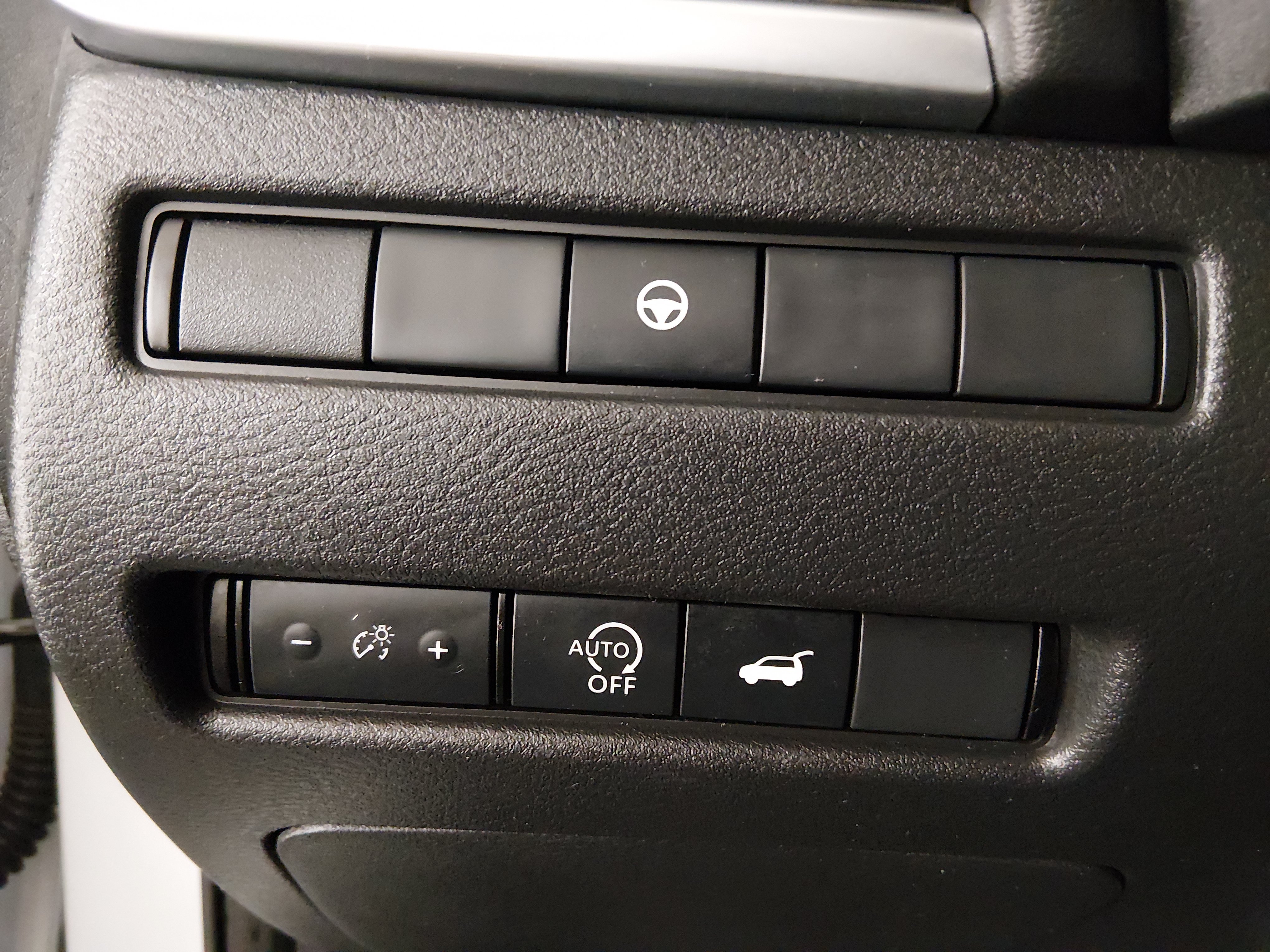 2024 Nissan Rogue SV - Photo 13