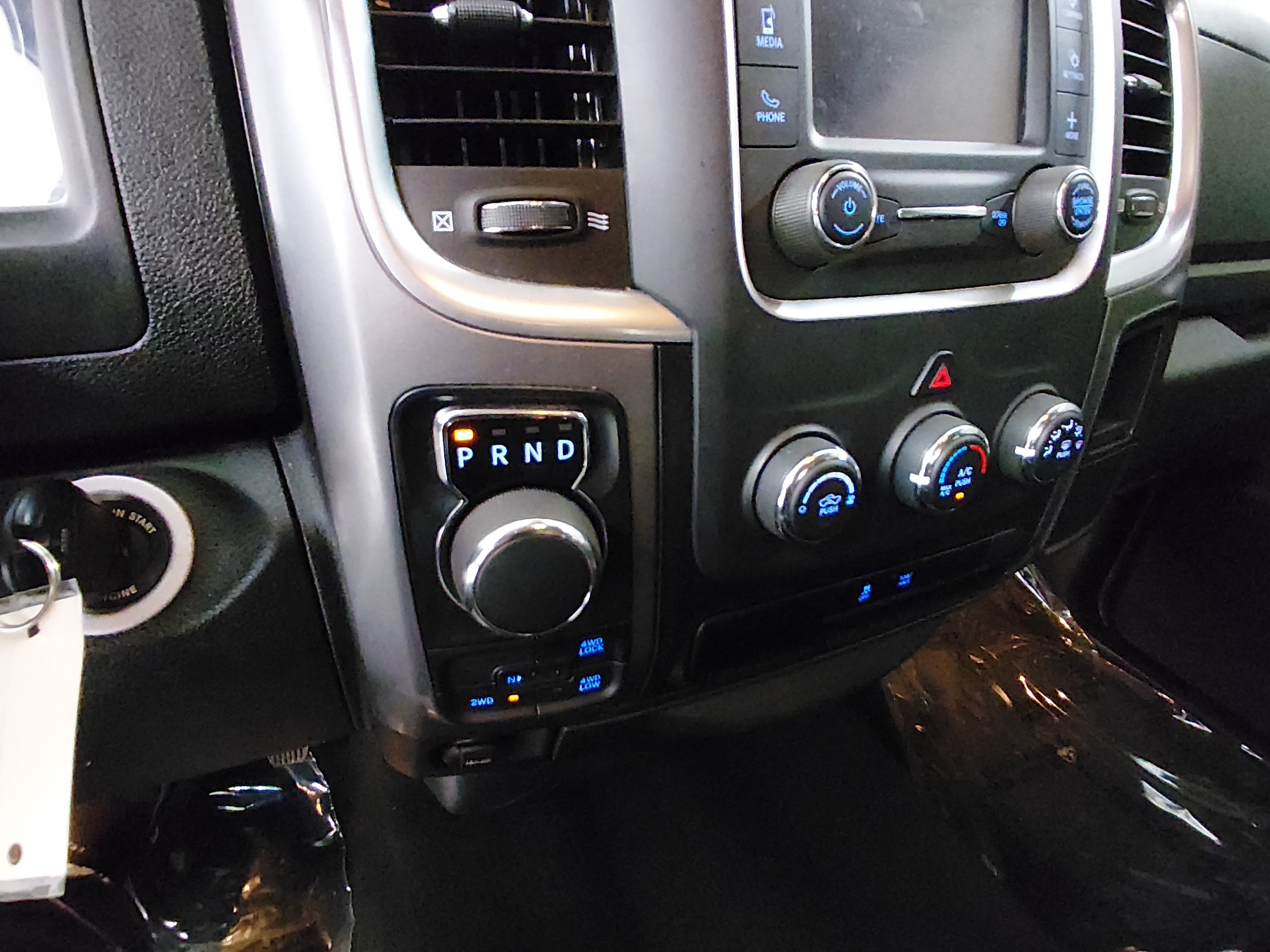 2024 RAM Ram 1500 Classic SLT - Photo 13