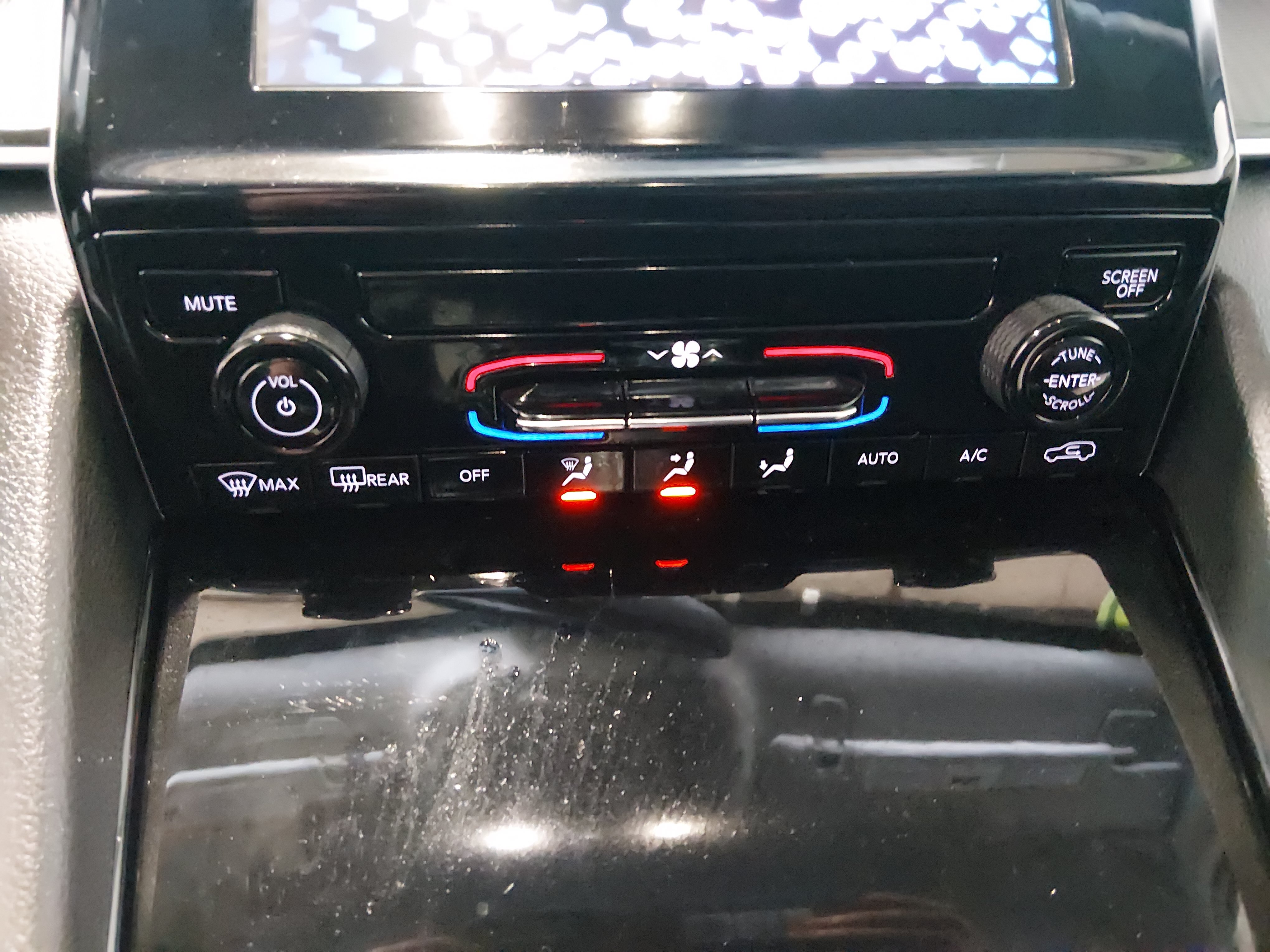 2023 Jeep Grand Cherokee Laredo - Photo 13