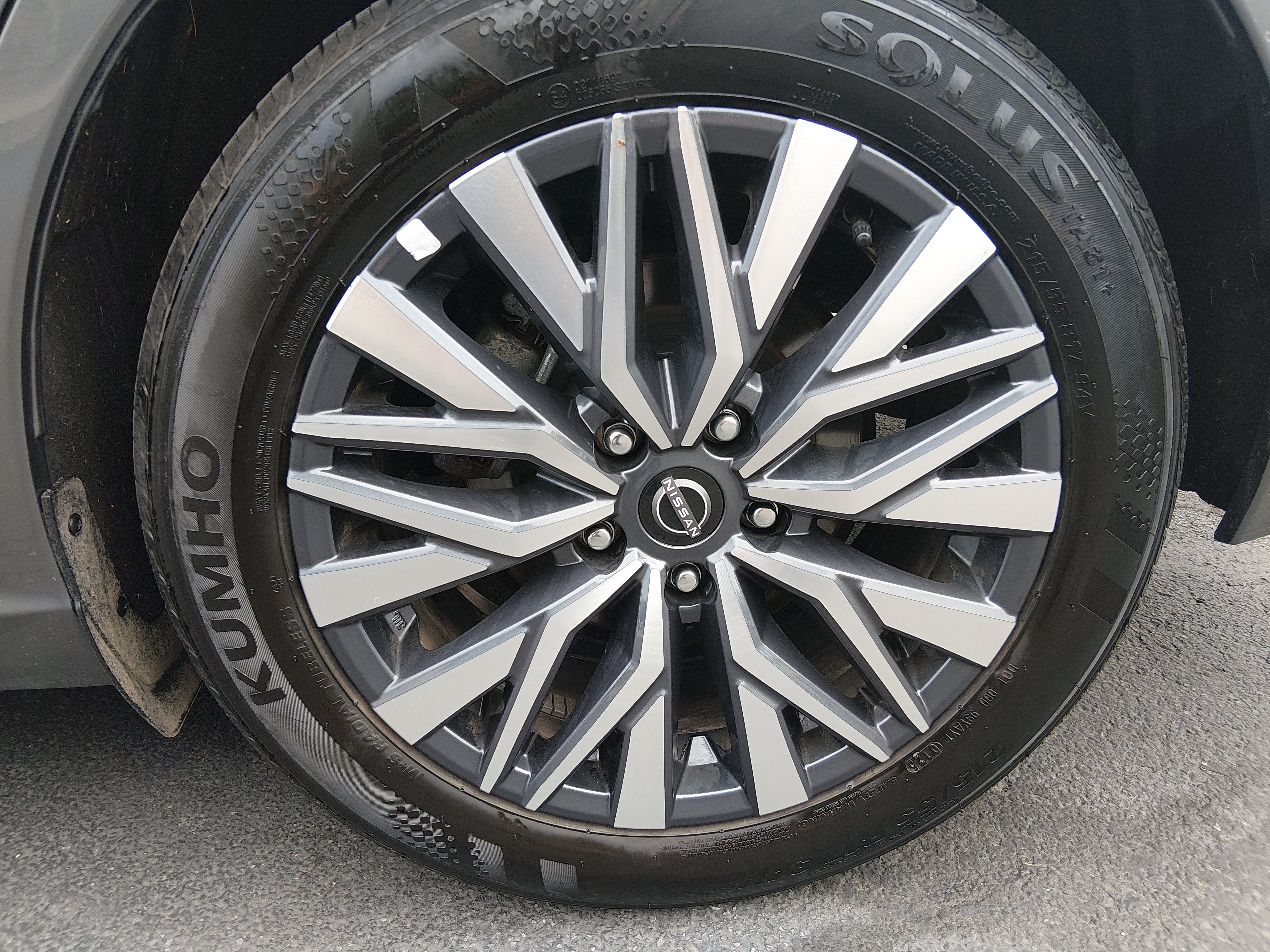 2025 Nissan Altima SV - Photo 10