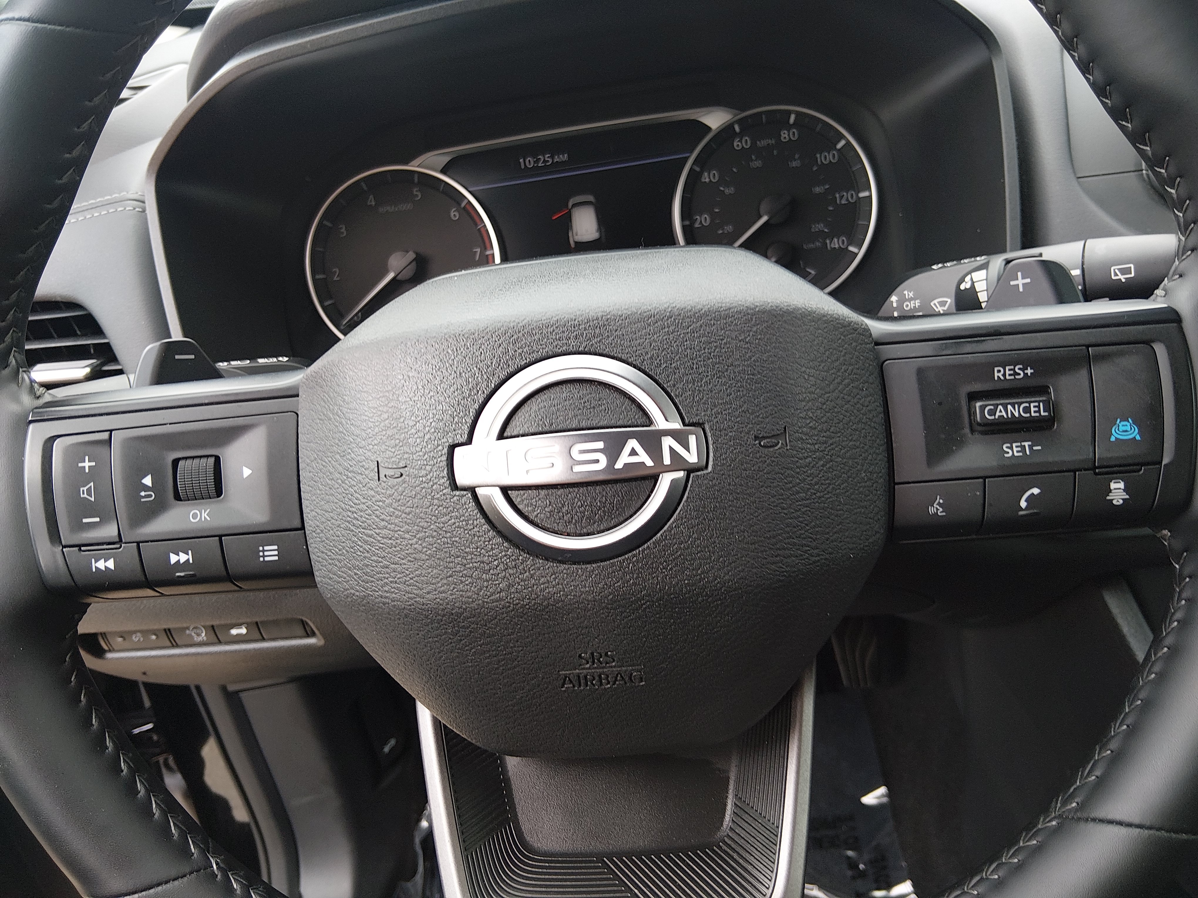 2025 Nissan Rogue SV - Photo 12