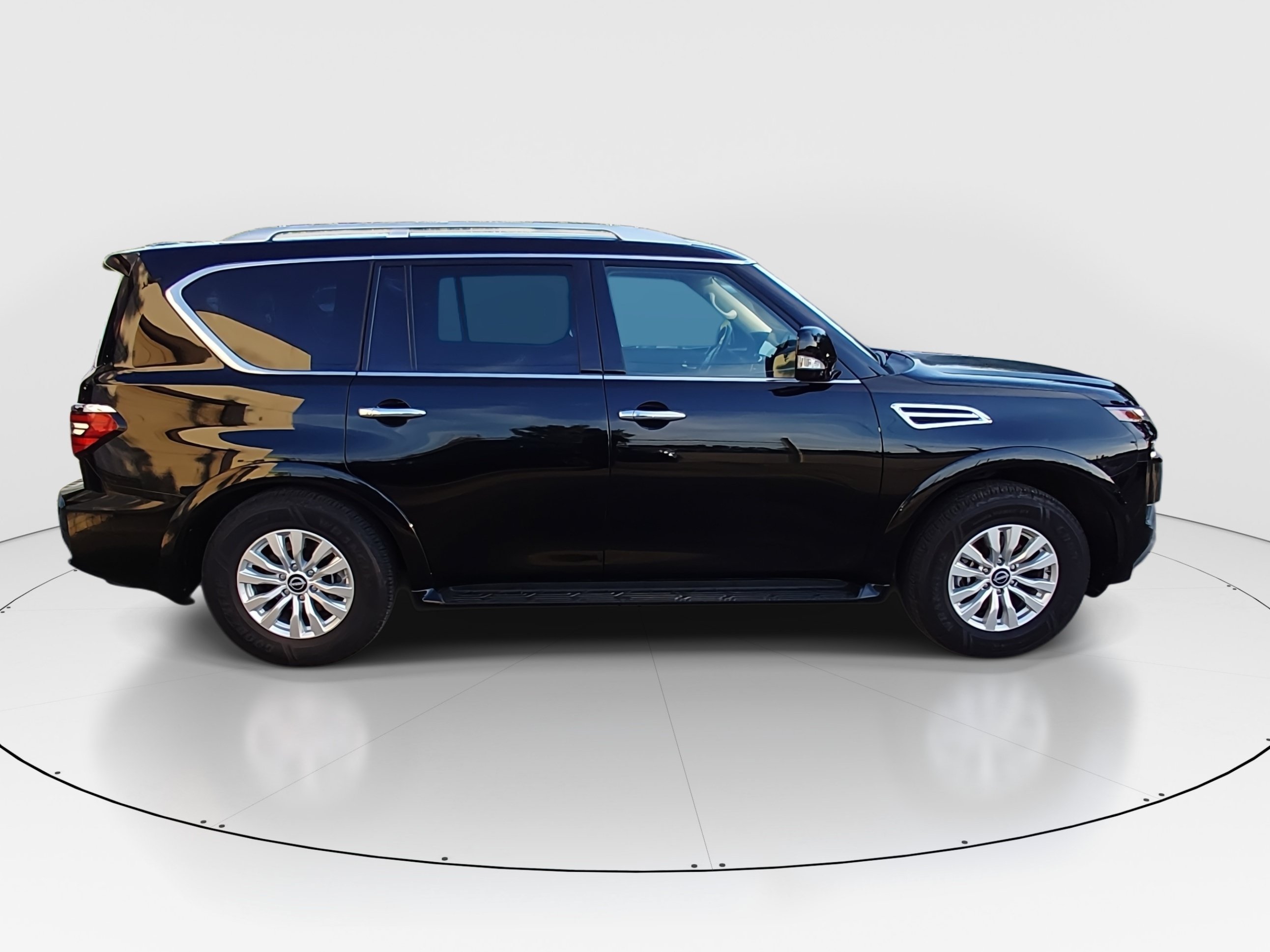 2024 Nissan Armada SV - Photo 8