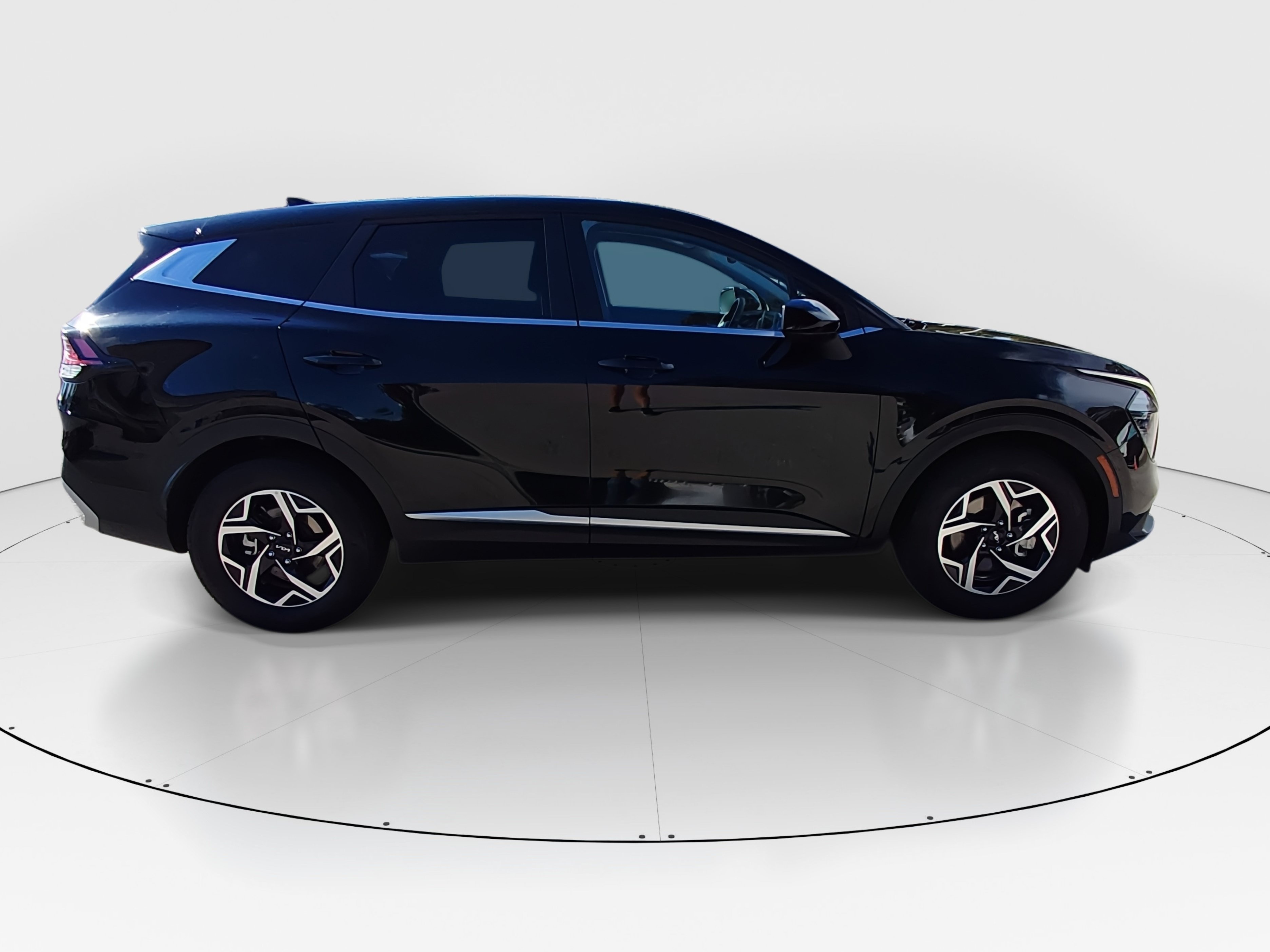 2025 Kia Sportage LX - Photo 8
