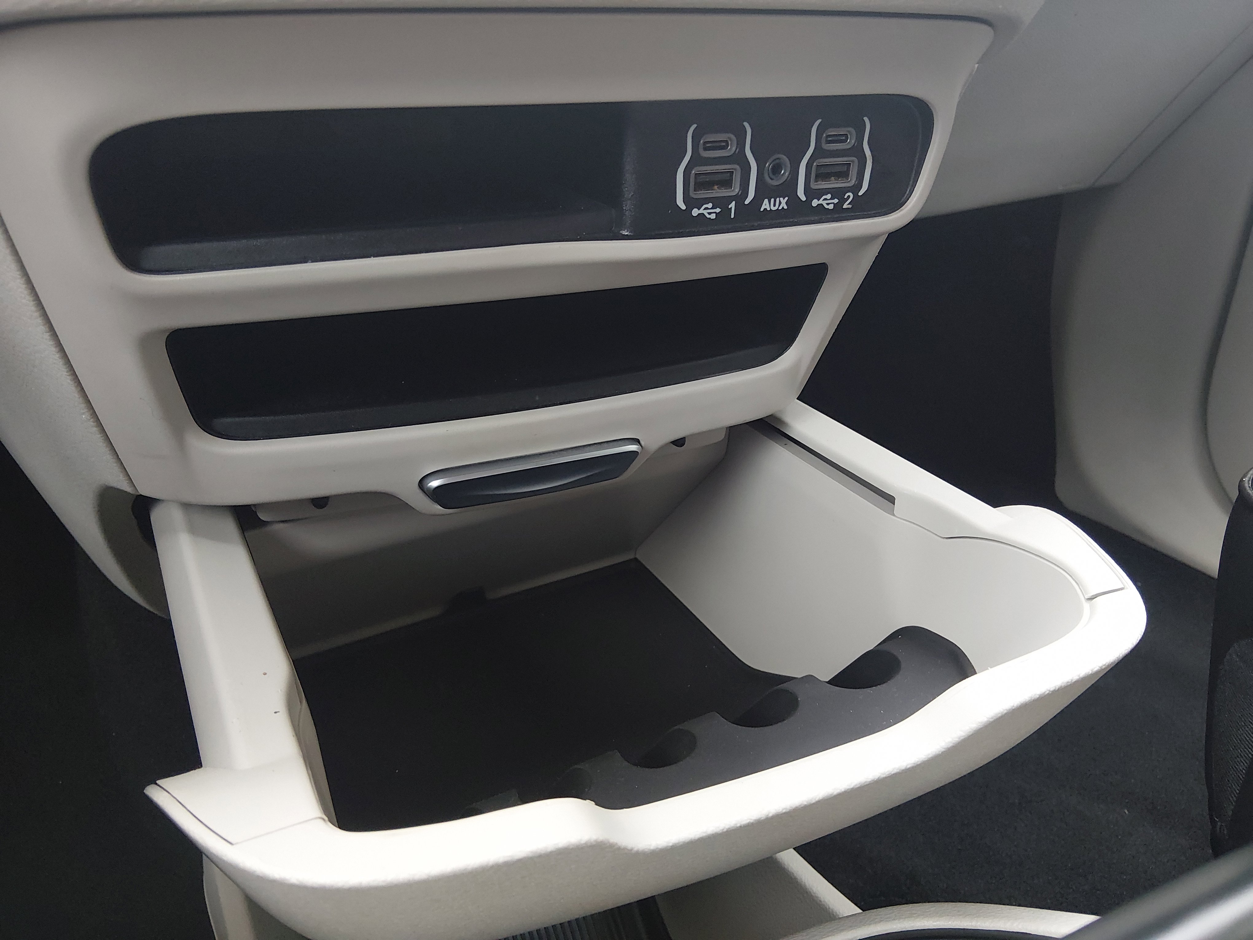 2024 Chrysler Pacifica Touring L - Photo 21