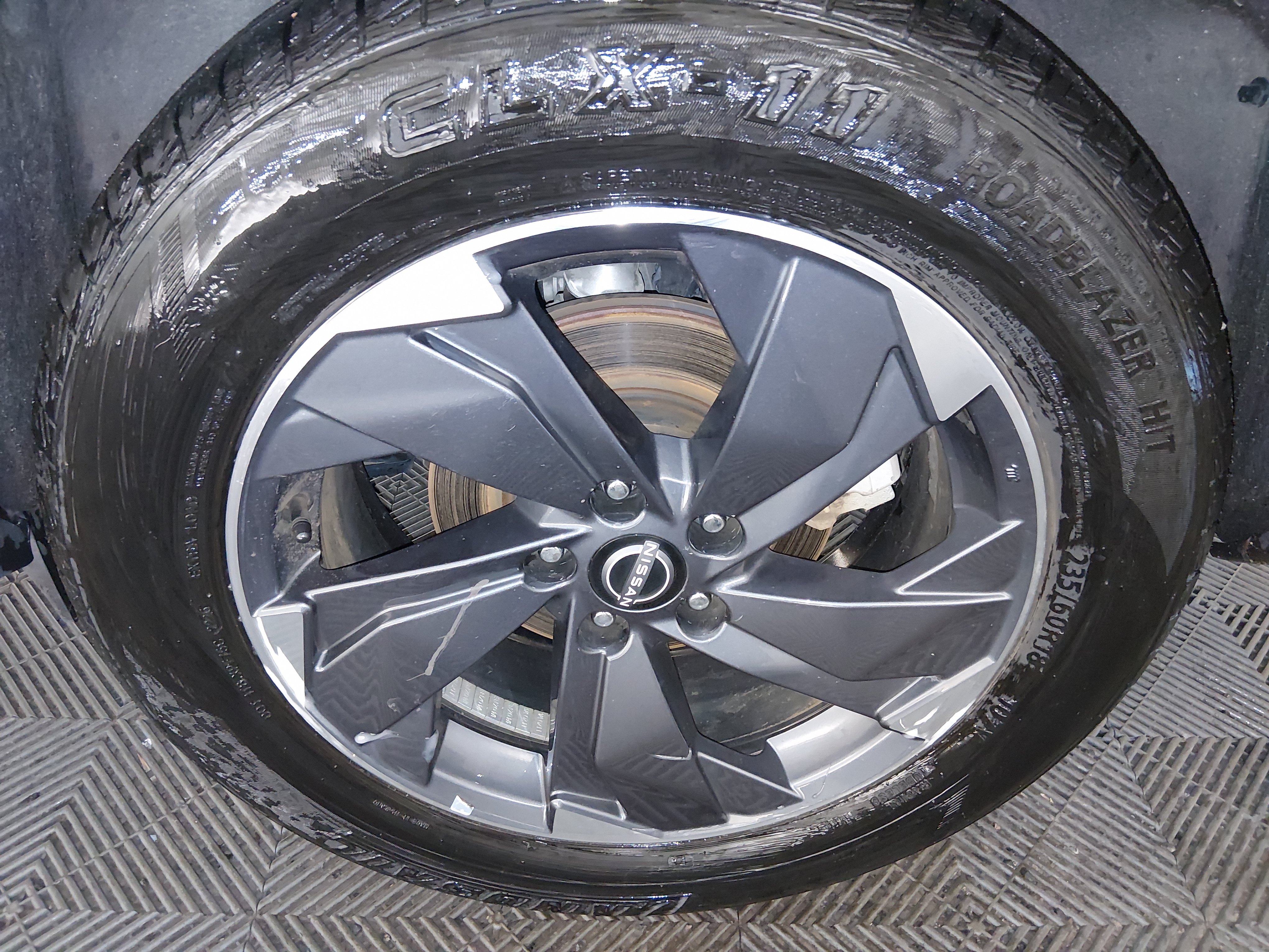 2024 Nissan Rogue SV - Photo 10