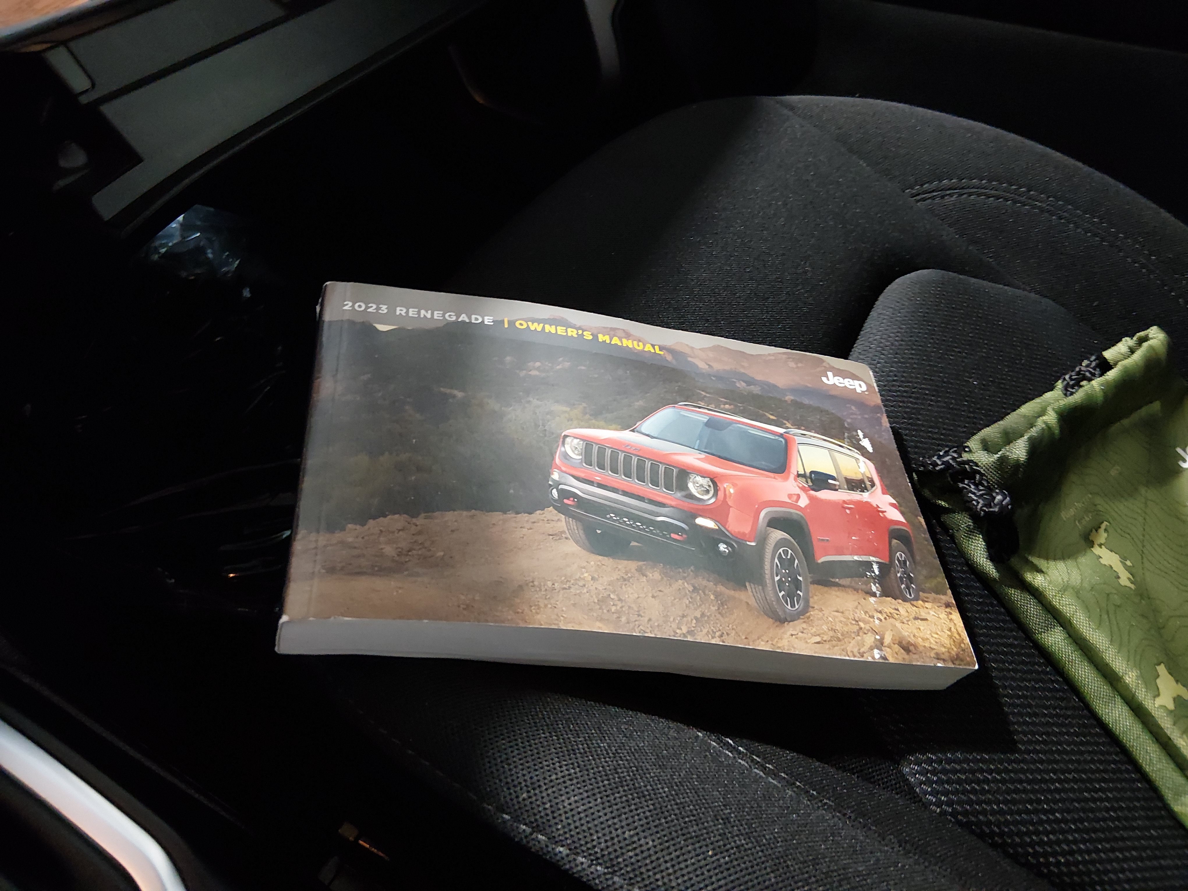2023 Jeep Renegade Latitude - Photo 18