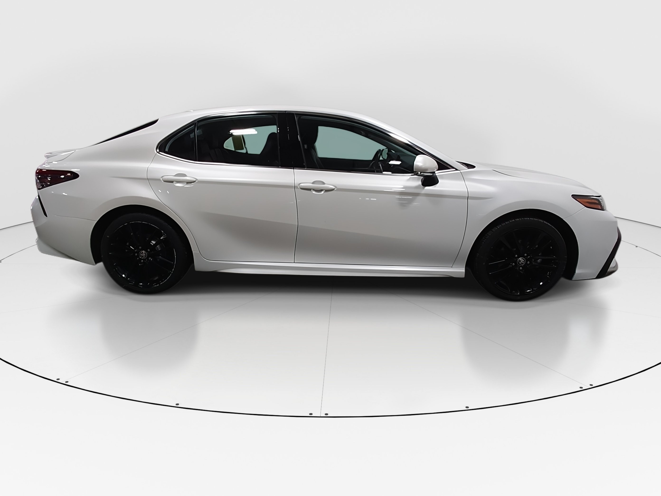2024 Toyota Camry XSE - Photo 8